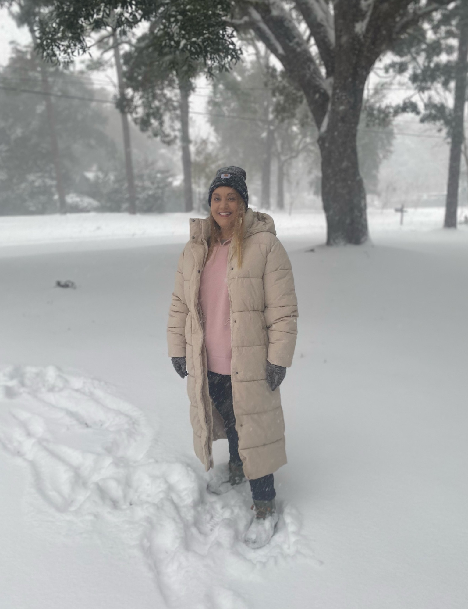 Snow day, beanie, puffer jacket, winter outfit, winter style, leggings, rubber boots, rain boots, gloves, long jacket, sweatshirt, pullover hoodie

#LTKSeasonal #LTKMidsize #LTKFindsUnder100