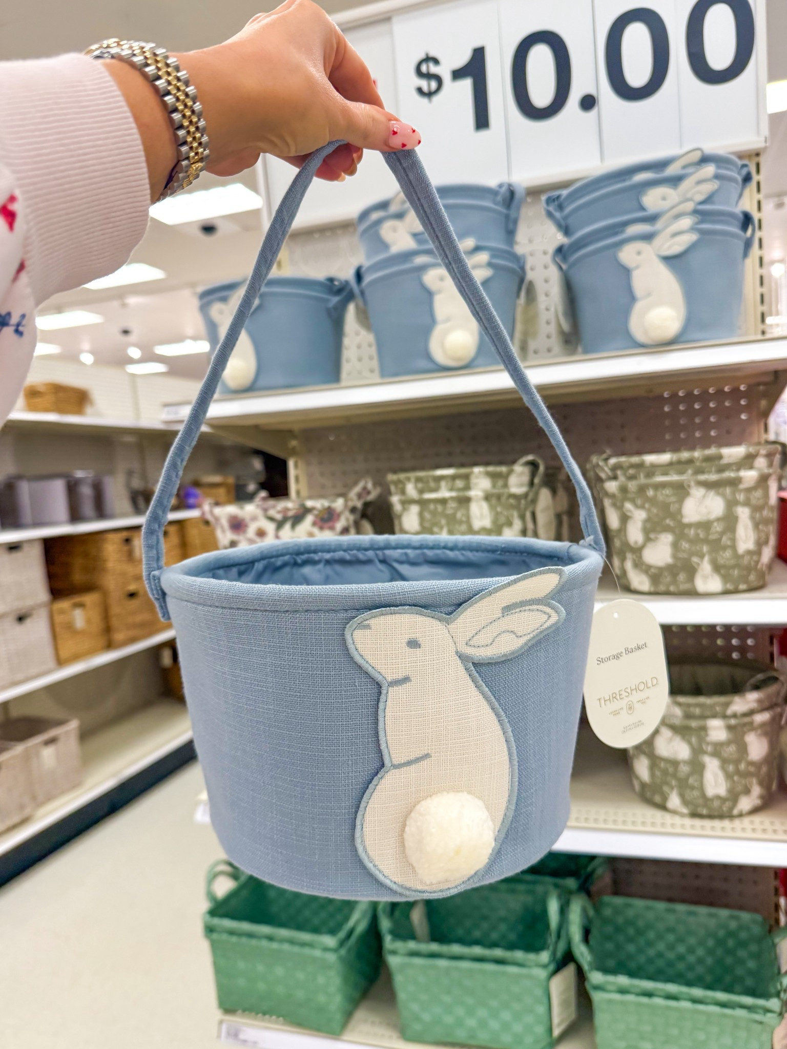 Easter basket 🐰

It couldn’t be cuter! And the price is impossible to beat! 





Target finds 
Easter finds 
Easter decor 
Gift ideas 

#LTKSeasonal #LTKKids #LTKmomlife