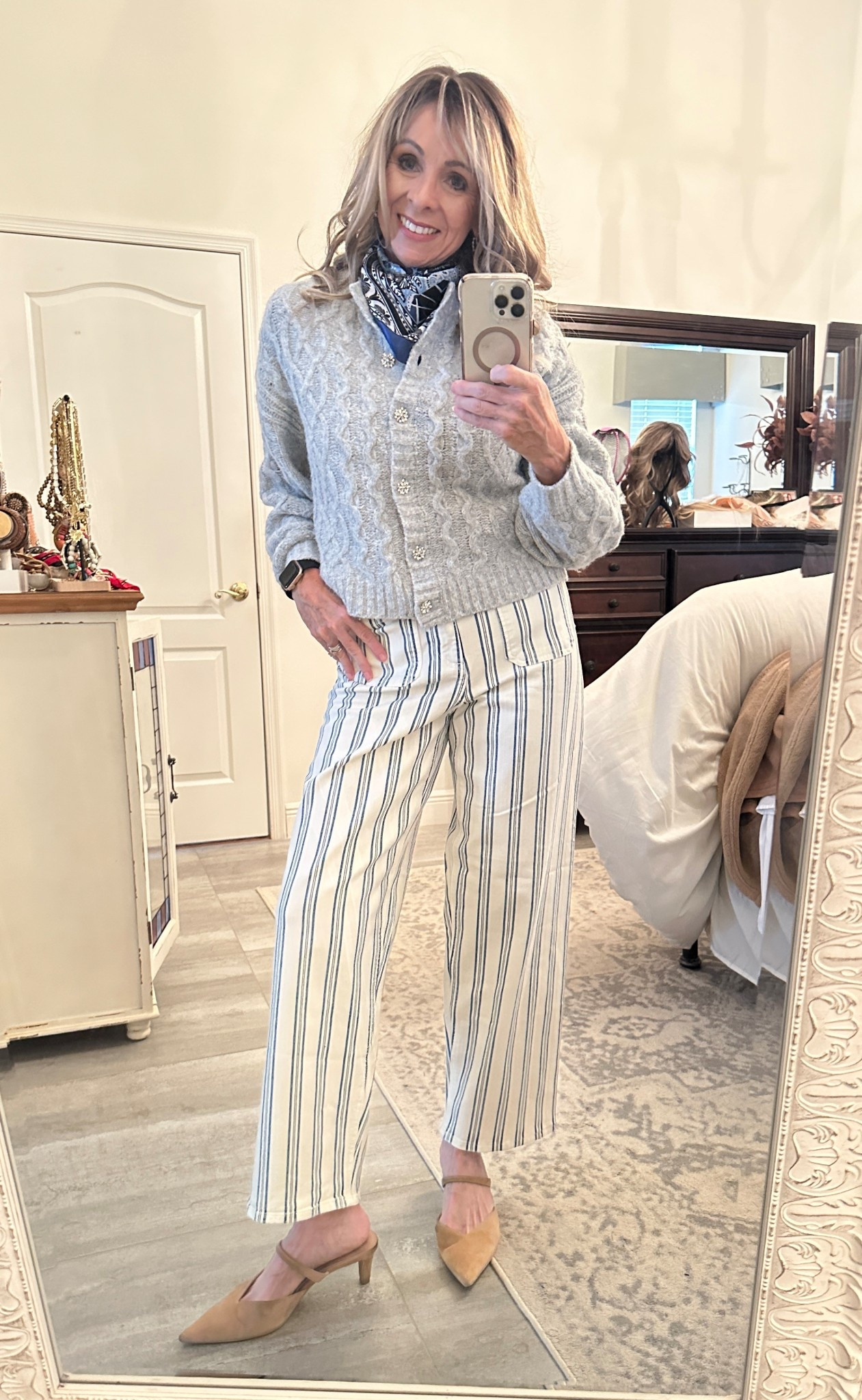 Just love these striped pants! Wearing a size 6.

#LTKOver40 #LTKSeasonal