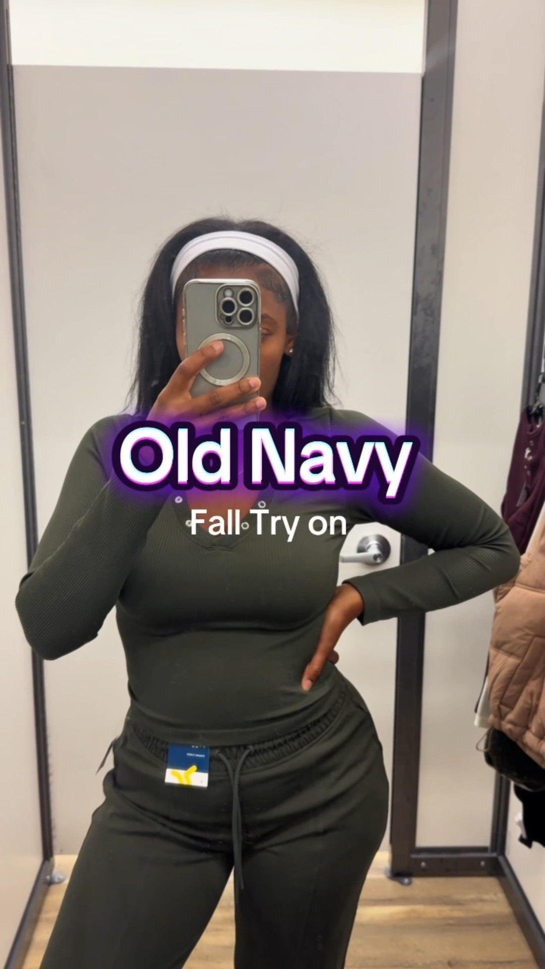 I love grabbing items that are cute , good quality but are still comfortable. 

Old navy really is the perfect place for just that 🫶🏽 

I got a small in everything 

5’5 | 160lbs 



#LTKSeasonal #LTKFindsUnder50 #LTKWorkwear