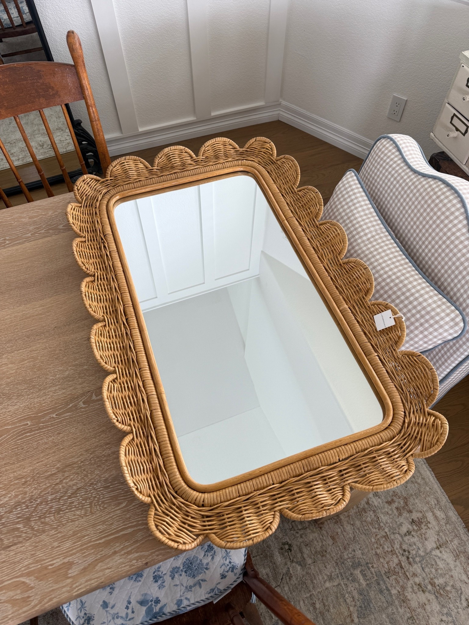 use my promo code SARAHV20 for 20% off Orders of $100+ at Anthropologie 🤩🤩

Loving this scalloped rattan mirror! I got two for the girls bathroom 👏🏻
