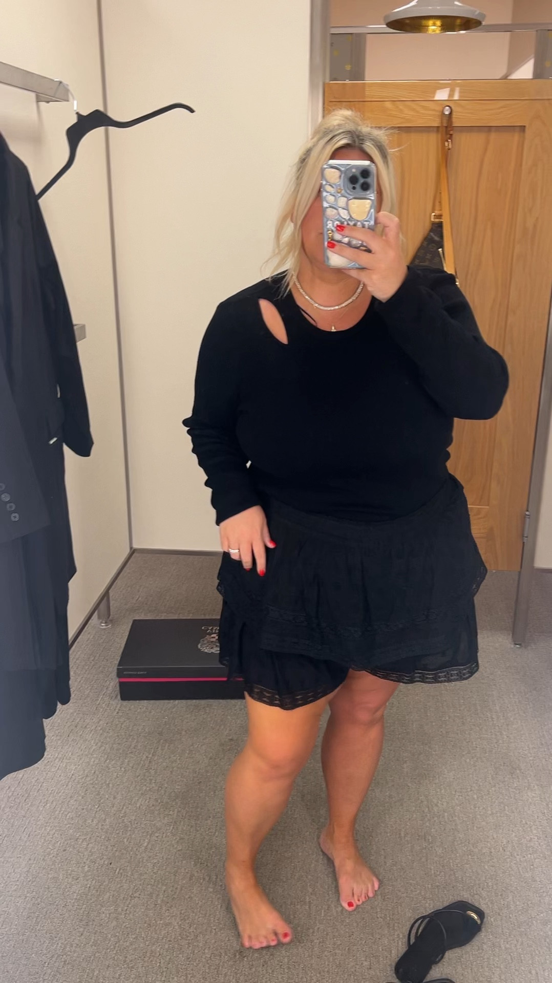 Love this cut out thing sweater. I’m in an XL and it’s very baggy, would do an L for tucking in! 



#LTKxNSale #LTKFindsUnder50 #LTKSaleAlert