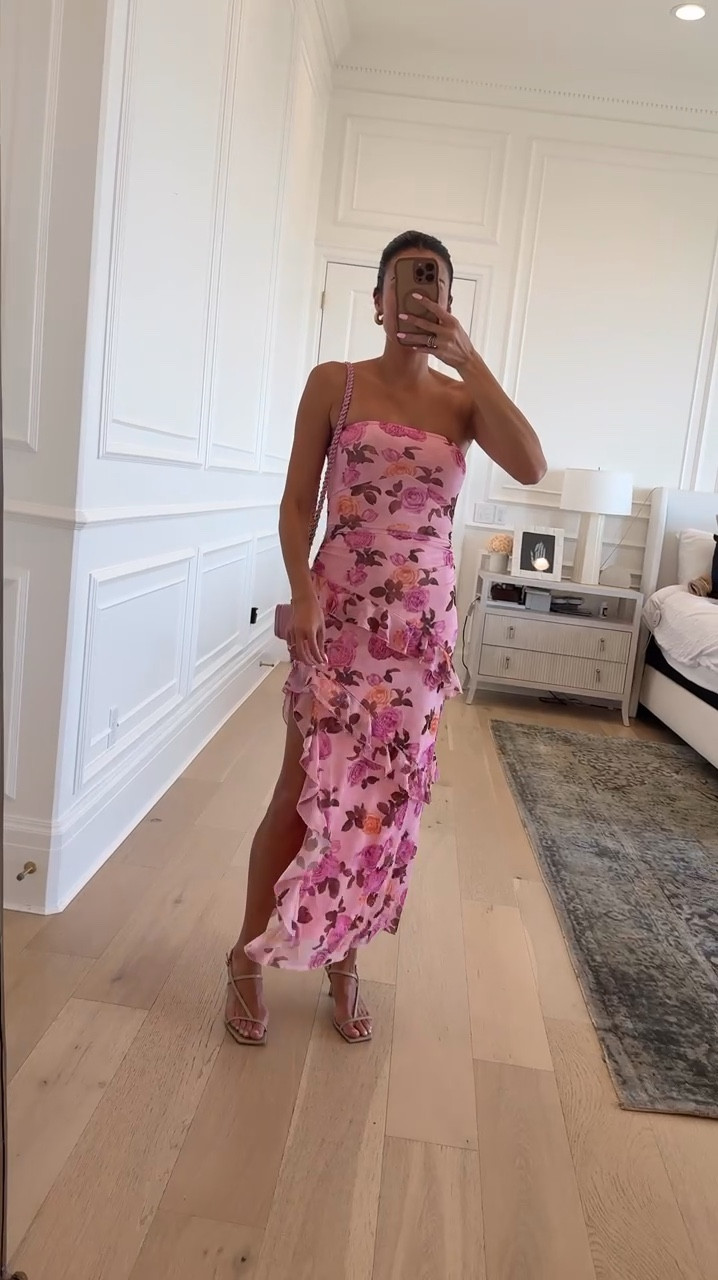 Pink floral dress from Amazon under $50!  Wearing size small 

Wedding guest dress, summer wedding guest dress, pink dress, floral dress, Amazon fashion, bridesmaid dress 

#LTKSeasonal #LTKWedding #LTKgrwm