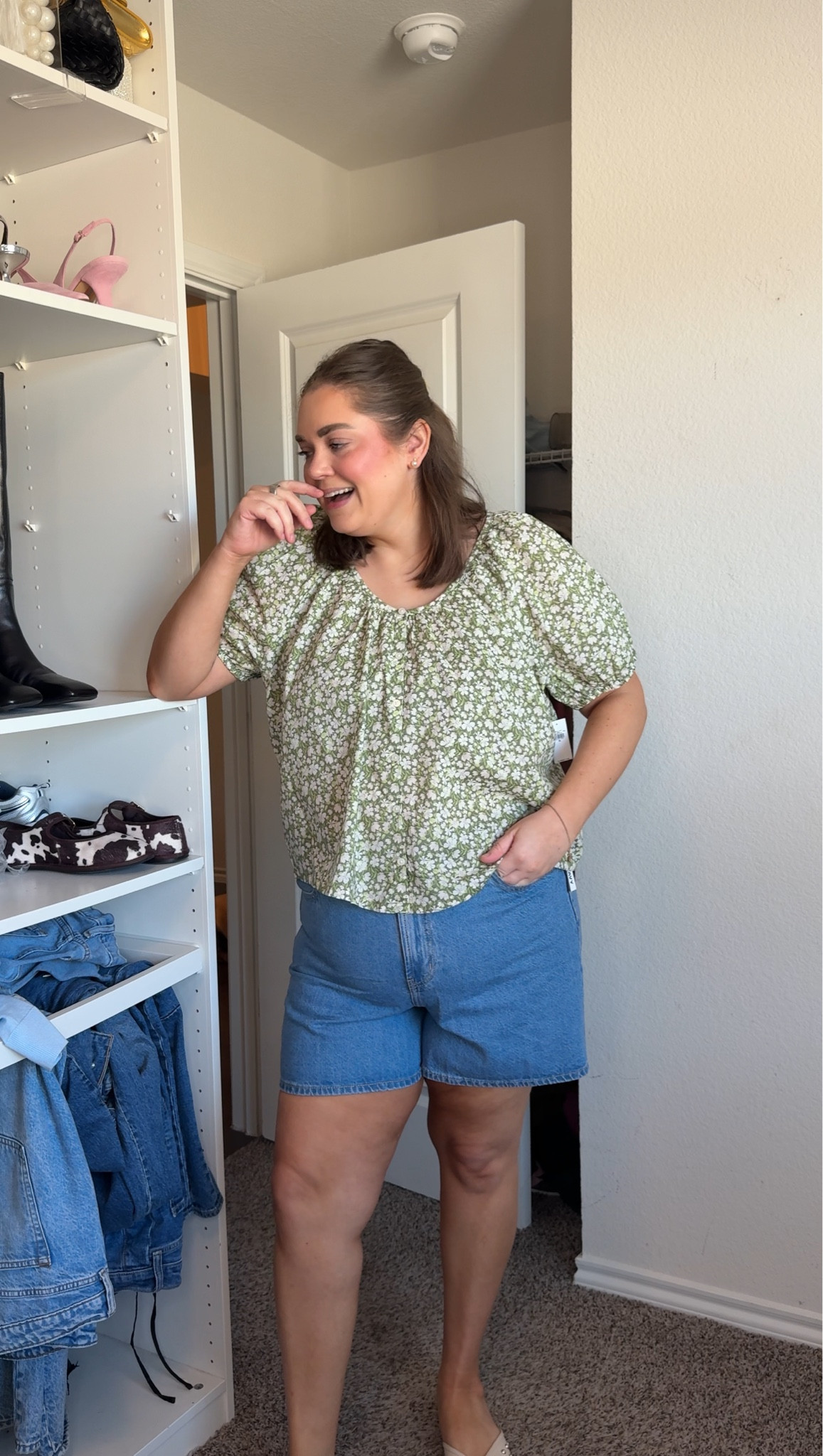 Spring Old Navy outfit. Wearing XL and top and size 16 in denim shorts that are super similar to Abercrombie. ￼

#LTKPlusSize