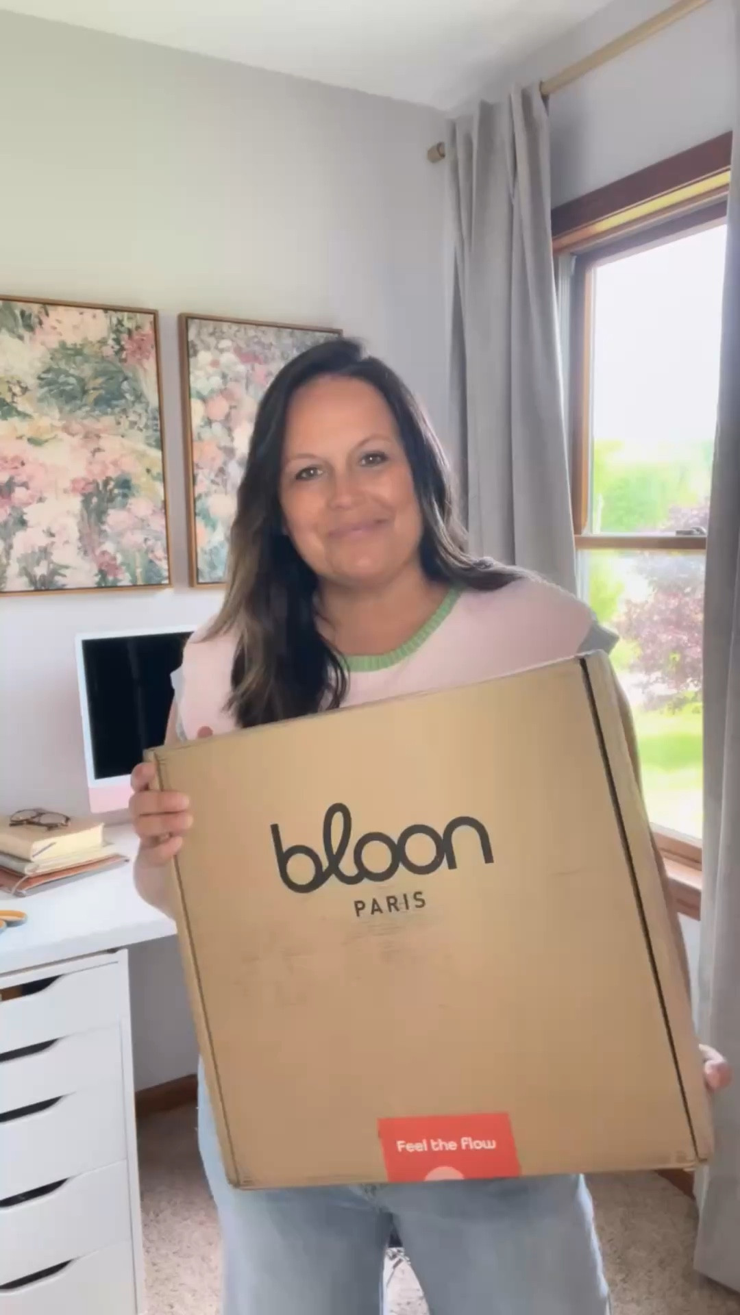 Thank you so much @bloon.paris for my new Bloon.  I went with the Bloon Curly in the Cotton color and couldn’t love it more! It’s absolutely gorgeous and perfect for my space.  It’s so comfortable and I can’t wait to see how it improves my posture and back pain 💖 Thank you!  Pretties, If you don’t already follow @bloon.paris make sure to jump over to their feed and check them out 😘

#bloon #bloonparis #paris #home #homeoffice #office #decor #design #bohopretty #ad #collaboration #boho #bohoinspo #bohohome #homedesign #interior #inspo #calm #peaceful #goodvibes #space #workspace #chic #style #pretty #france #office
