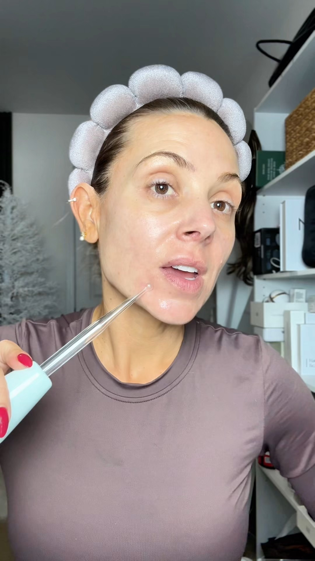 Just five minutes, twice a week, and my skin has literally been glowing — and no, it’s not a filter. This is the NuDerma Clinical High Frequency Wand, the professional, clinical-grade skincare device that’s used in aesthetician offices, now available for at-home skincare treatments.

This high frequency facial wand uses neon and argon gas to help target fine lines, wrinkles, skin firming, toning, breakouts, acne, dark spots, uneven skin tone, and skin texture. The low-level electrical current creates oxygen on the skin, which helps calm acne-causing bacteria, support circulation, and improve overall skin appearance. This is why it works differently than creams or serums that just sit on the surface.

What makes this NuDerma bundle stand out is that every glass electrode contains both neon and argon, so you’re getting anti-aging and acne-calming benefits no matter which attachment you use. The different wands simply help you treat different areas like the face, neck, arms, legs, or body — making this a full-body skincare device.

I also love that this is not a daily device. You only need about five minutes, two times per week, which makes it realistic and easy to stay consistent. No complicated routine. No extra steps. Just simple, effective skincare that fits into real life.

This TikTok exclusive bundle includes the clinical NuDerma wand, a storage case to keep everything organized (because clutter is a no), and a Hyaluronic Acid serum to help hydrate and boost results. And right now it’s available at a great price with free shipping.

If you’ve been struggling with stubborn breakouts, dull skin, dark spots, fine lines, or just want firmer, smoother, more even-looking skin at home, this is one of the easiest ways to upgrade your skincare routine without overdoing it.

#antiaging
#skincaretools
#highfrequency
#skincareover40
#glowingskin
#beautyfinds
#skincarecommunity
#agelessskin
#momsoftiktok
#skincareroutine