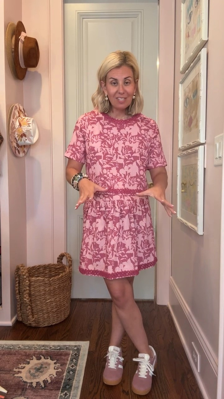 Pretty sure I’ve never met a set I didn’t like. I have already been mixing this one with all the pieces in my closet. ￼
top - small  
skirt - xs 
Sneakers - 8 

CODES:
Allie + Bess - Catherine20
