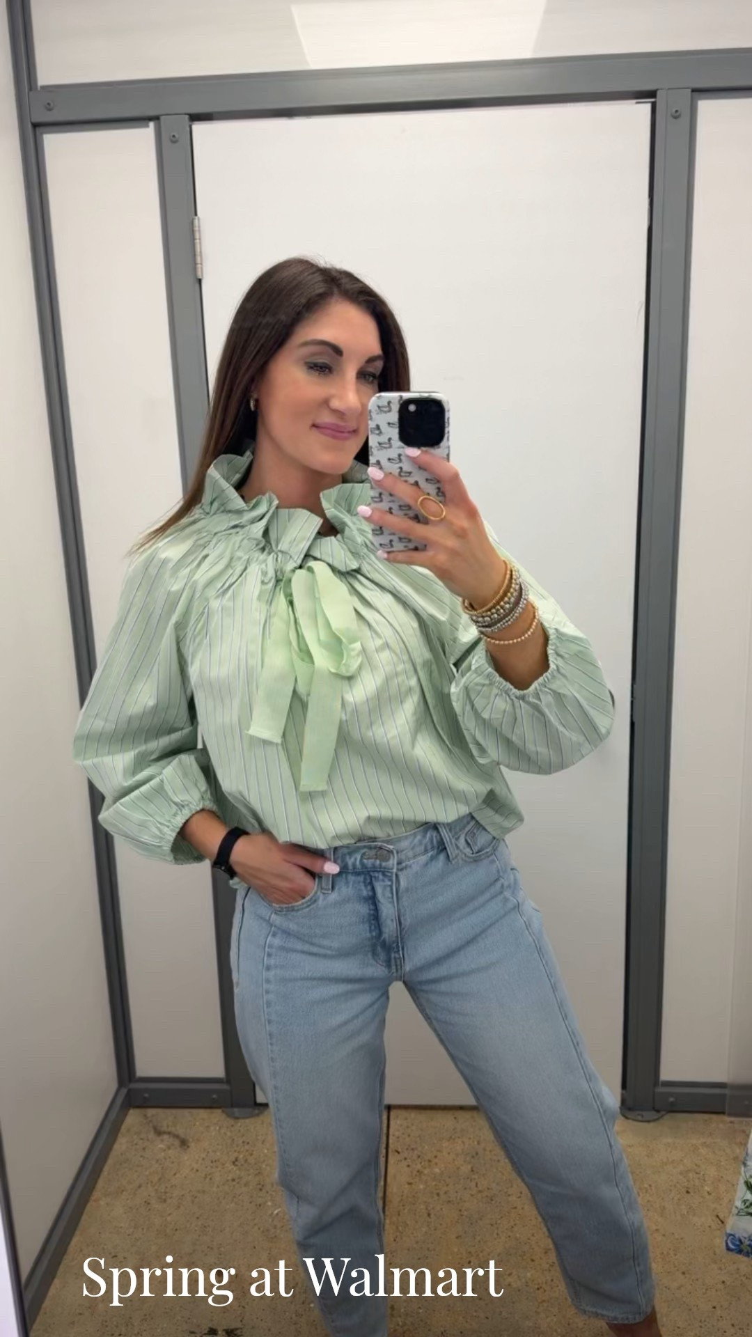 Such an adorable top from Free Assembly for the Spring 🌼🌸also has a dress in this same material and color 