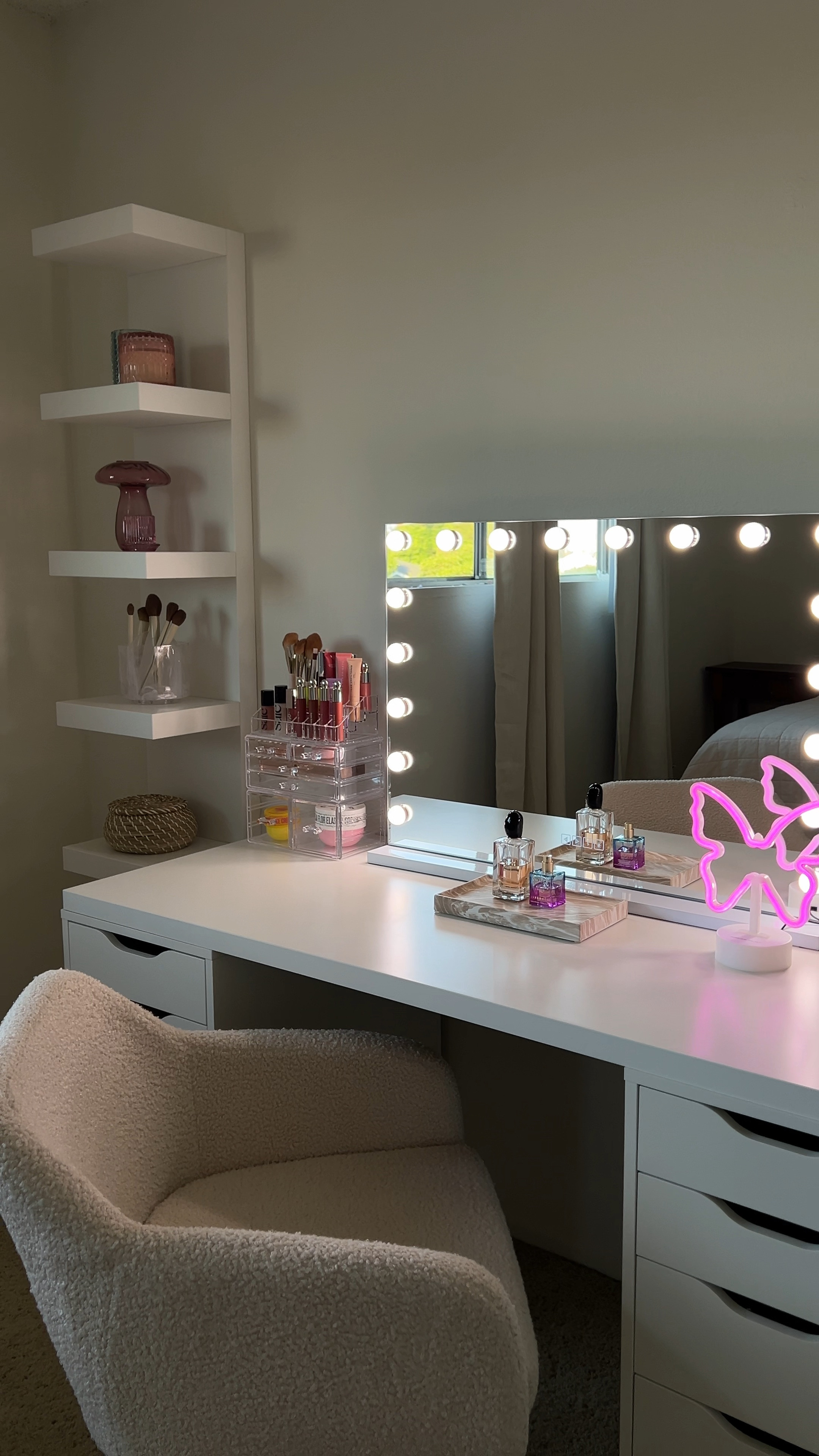 Vanity of my dreams ✨🪞🩰💞

#LTKsalealert #LTKbeauty #LTKstyletip