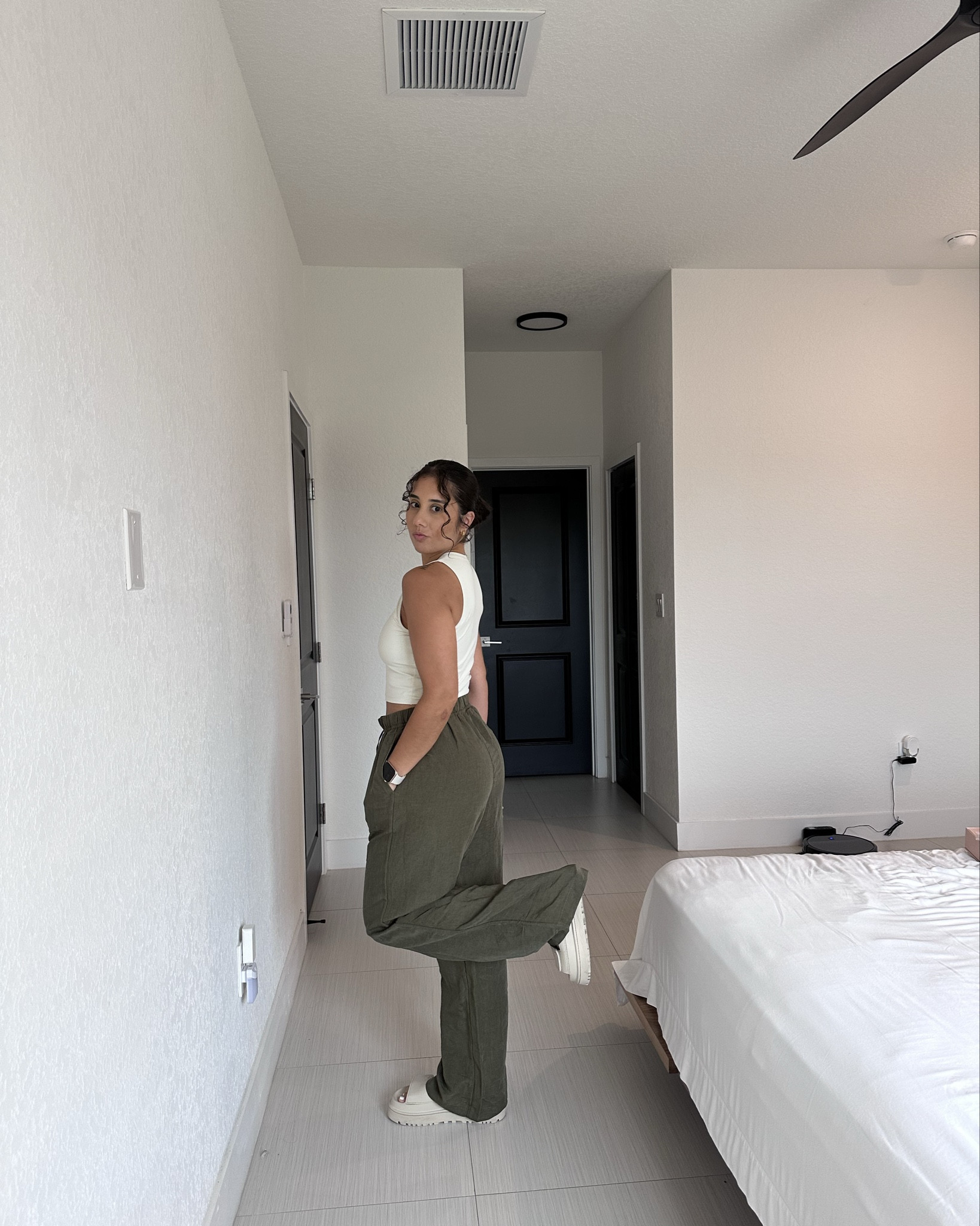 Love me some linen pants 😍

#LTKShoeCrush #LTKSwim #LTKSeasonal