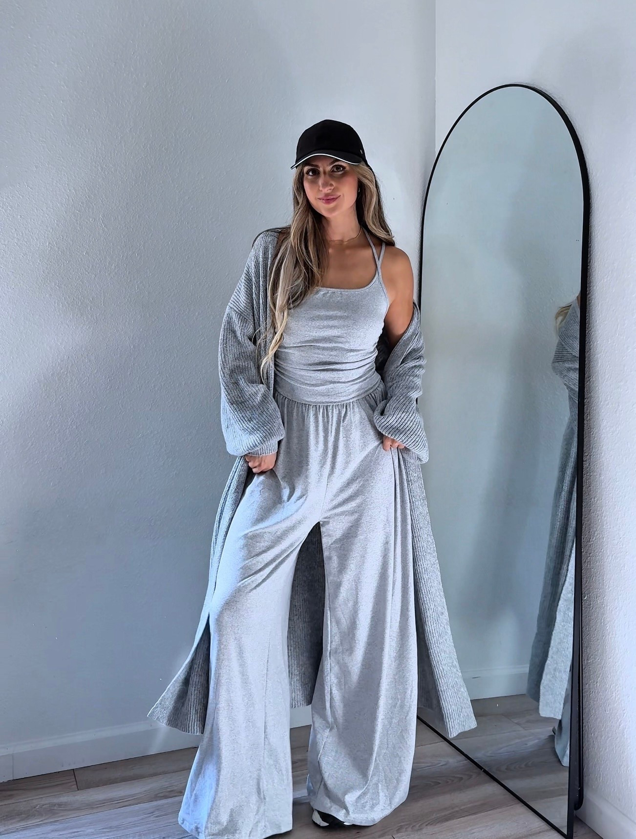 Sports mom, cool mom outfit, chic mom outfit 

#LTKdayinmylife #LTKgrwm #LTKootd