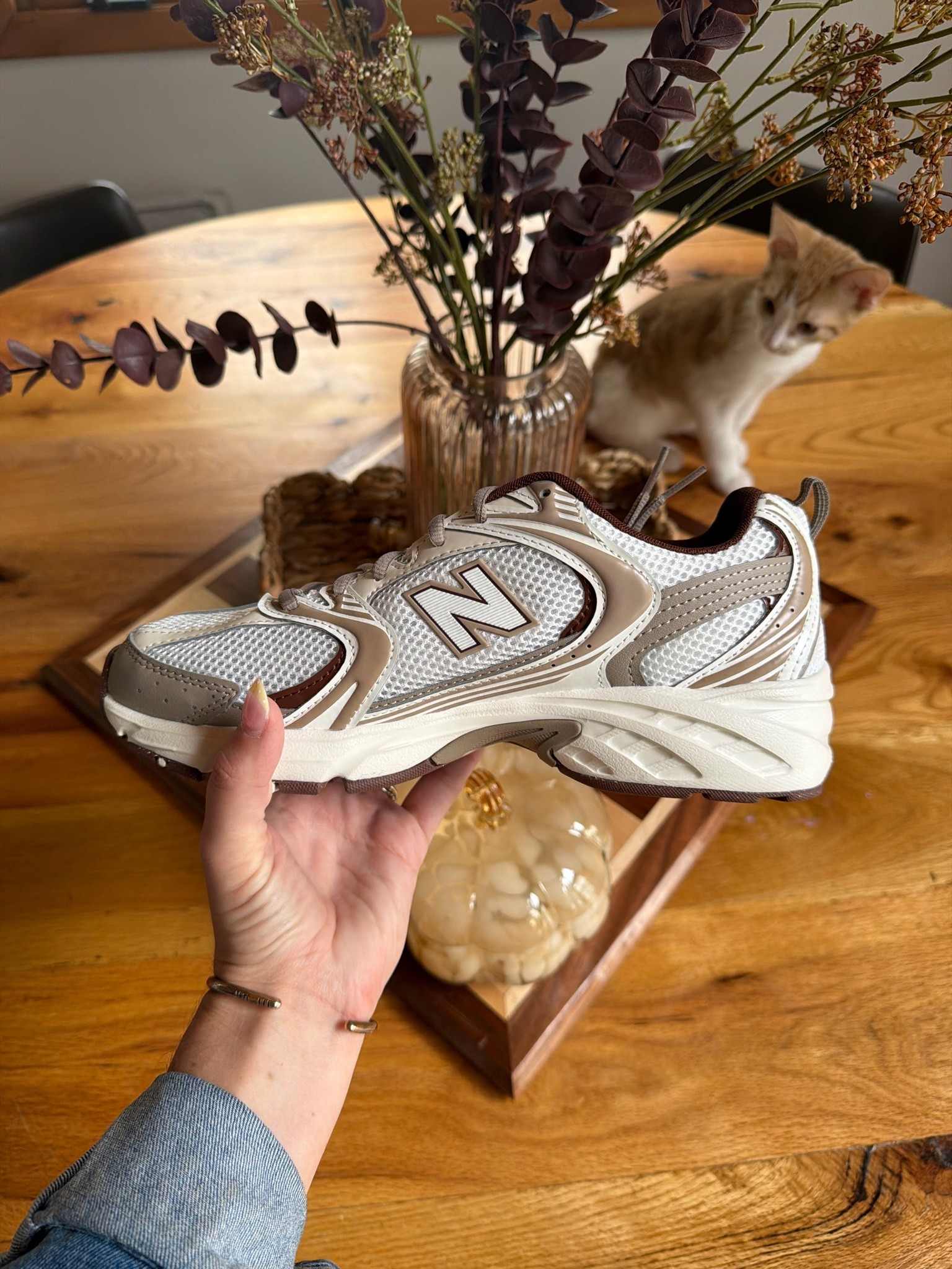 NO FILTER stunning cream/brown New Balance 530 women’s shoes! I LOVED my navy ones but I needed something warmer for all the brown I’m going to be wearing this Fall/Winter so had to splurge on these! A once a year type of purchase that never disappoints! 🙌🏻

#LTKSaleAlert #LTKSeasonal #LTKootd
