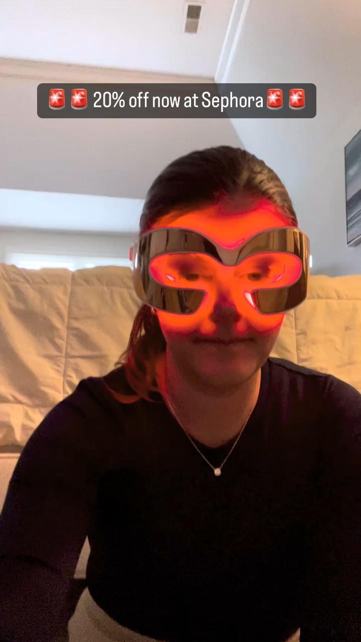 Best purchase in 2023: Dr Dennis Gross LED eye mask. AND it’s 20% off with code: YAYGIFTING through 12/10!  Tagging some stocking stuffer ideas also on sale 👇🏼👇🏼


#LTKHoliday #LTKGiftGuide #LTKsalealert