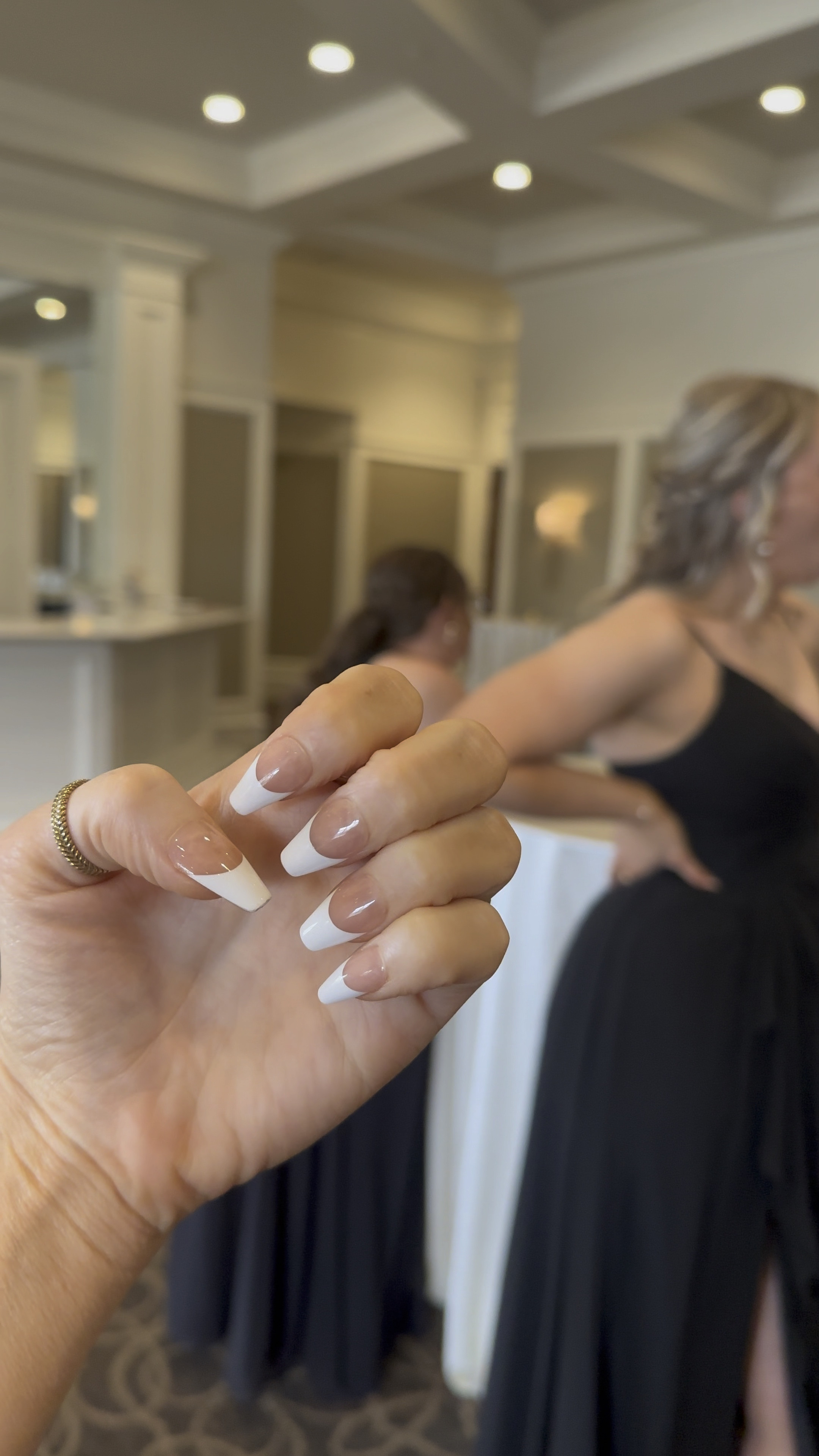 Wedding nails 💍💅🏻

#LTKbeauty #LTKwedding