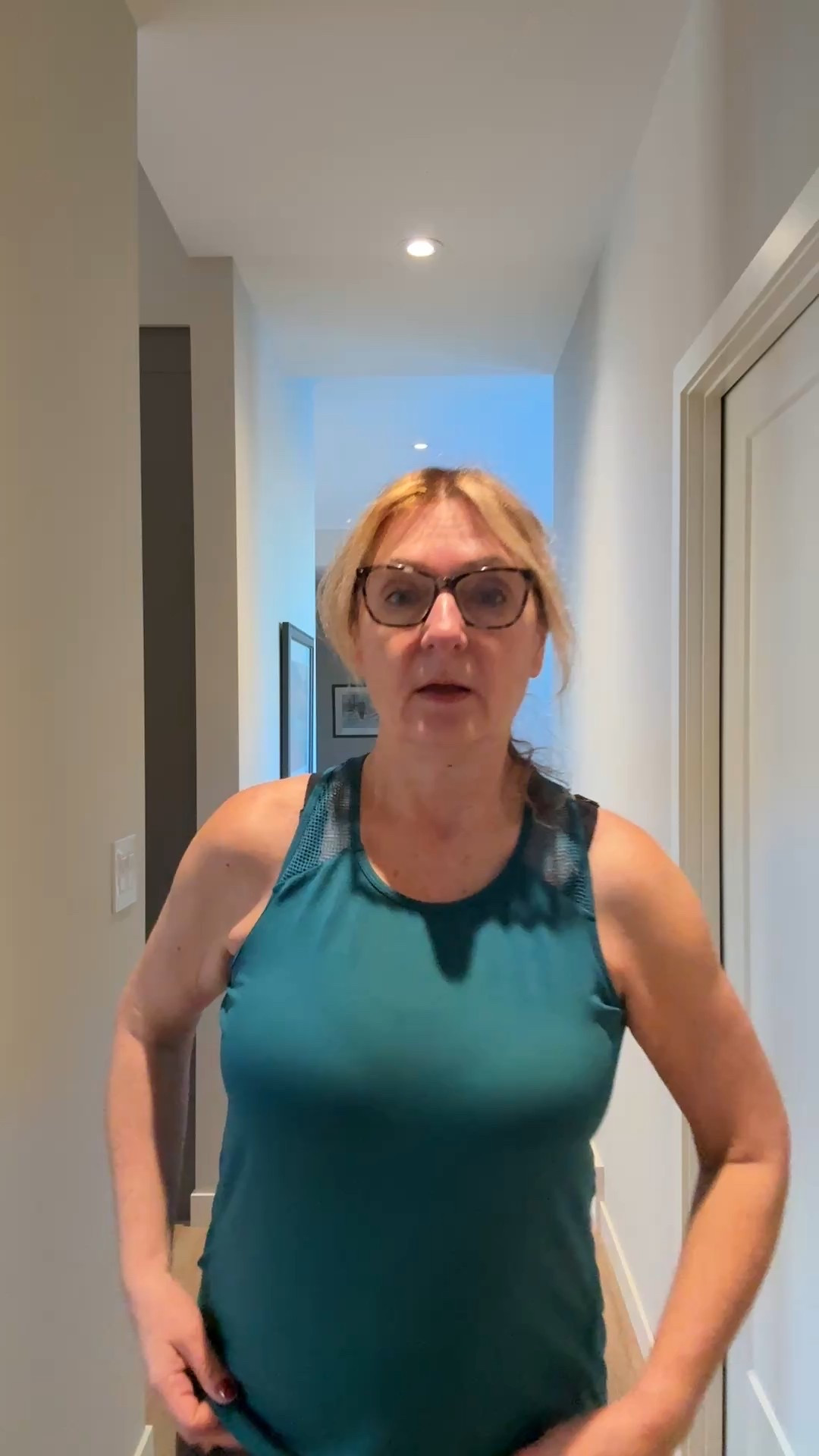 This workout top is great!

#LTKfitnessgoals #LTKOver40 #LTKselfcare