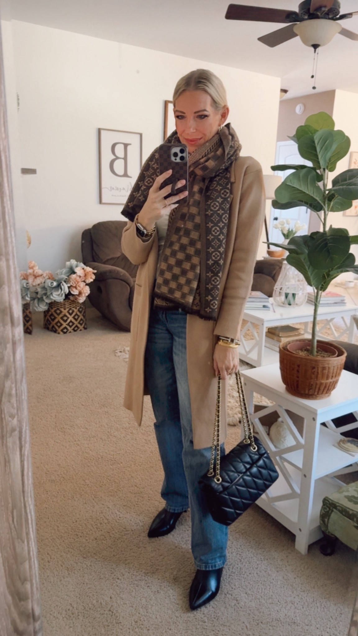 This coat is a must for your neutral, winter capsule wardrobe. 

Wearing a small  /  other colors available 


#LTKOver40 #LTKootd #LTKFindsUnder100