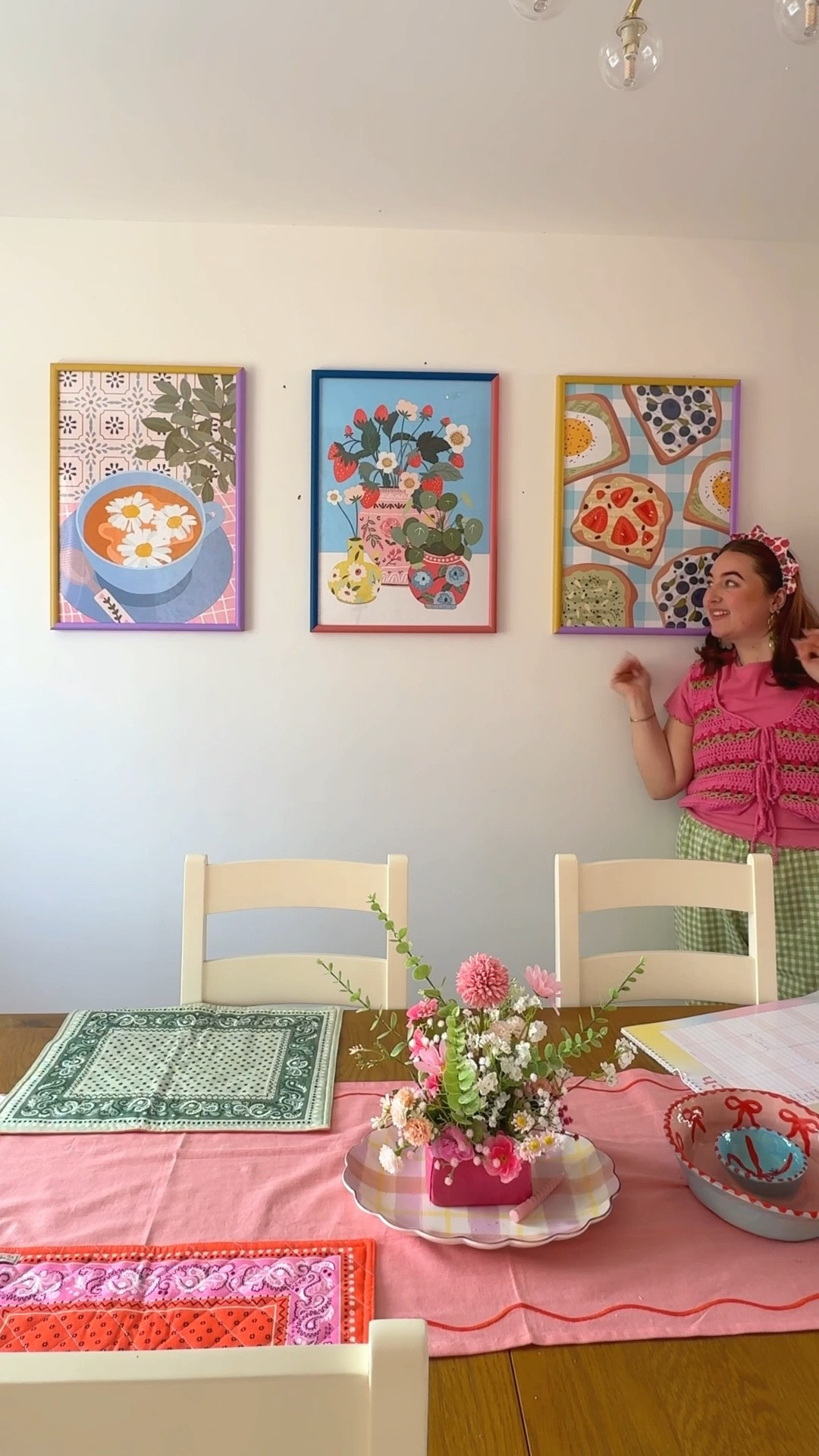 so happy that I found the most PERFECT artwork to go in my new favourite colourful frames 🌈

frames from @dunelmuk @sophierobinsoninteriors collection *pr/gifted
artwork from @ohsodaisy.shop 

#gallerywall #colourfulhome #colourfulhomedecor #colourfulinteriors #pastelhome #homedecor #diyhomedecor #dopaminedecor

#LTKhome