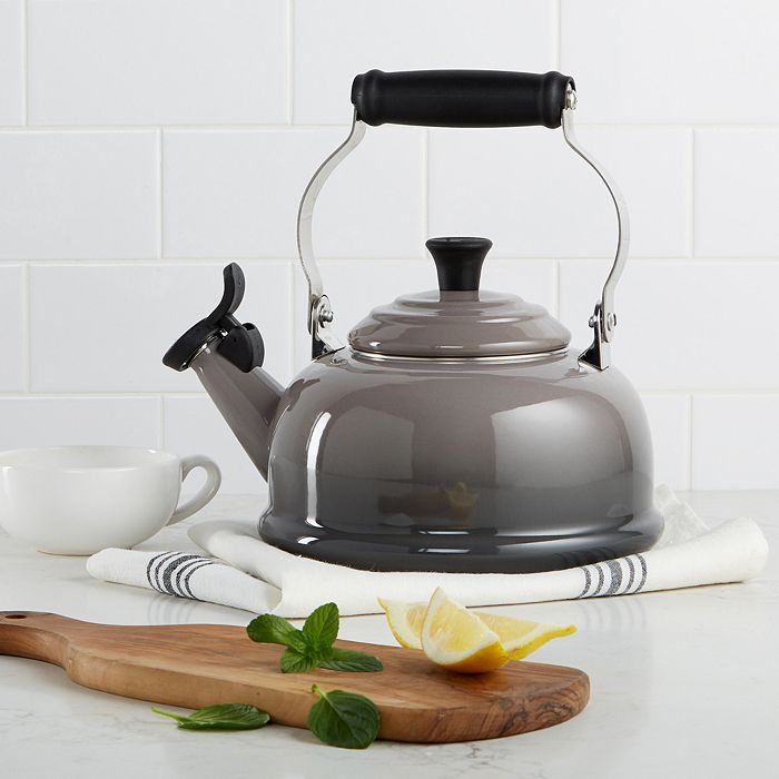 Le Creuset 1.7-Quart Whistling Kettle | Bloomingdale's (US)