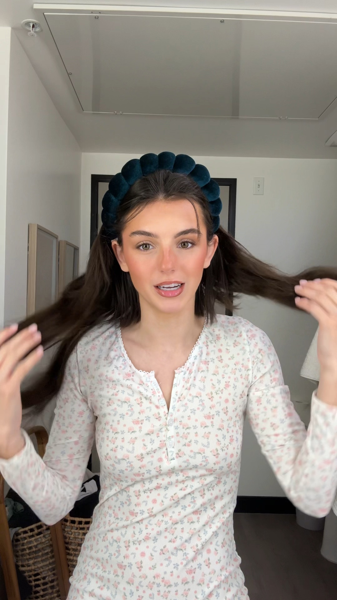 I use the 1 1/4 inch wand! 

#LTKVideo #LTKSeasonal #LTKU