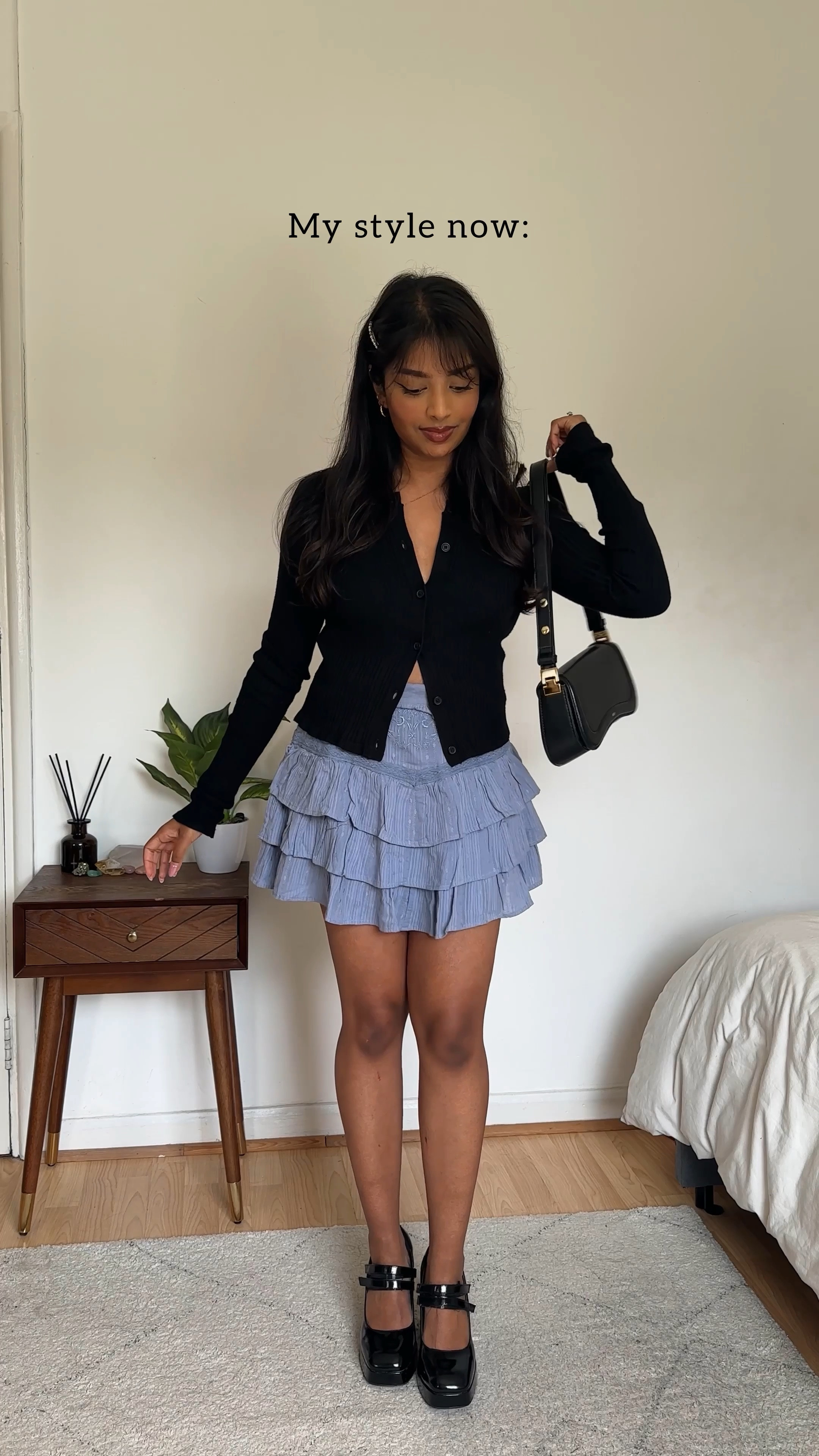 In my feminine chic era ✨ all outfit deets linked below 🫶🏽
_
#springoutfitideas #springoutfitinspo #STRADILOOKS#pinterestinspired #springoutfit #springfashion #maxiskirt #petitefashion #petiteoutfit #abercrombiestyle #abercrombieandfitch #asos 