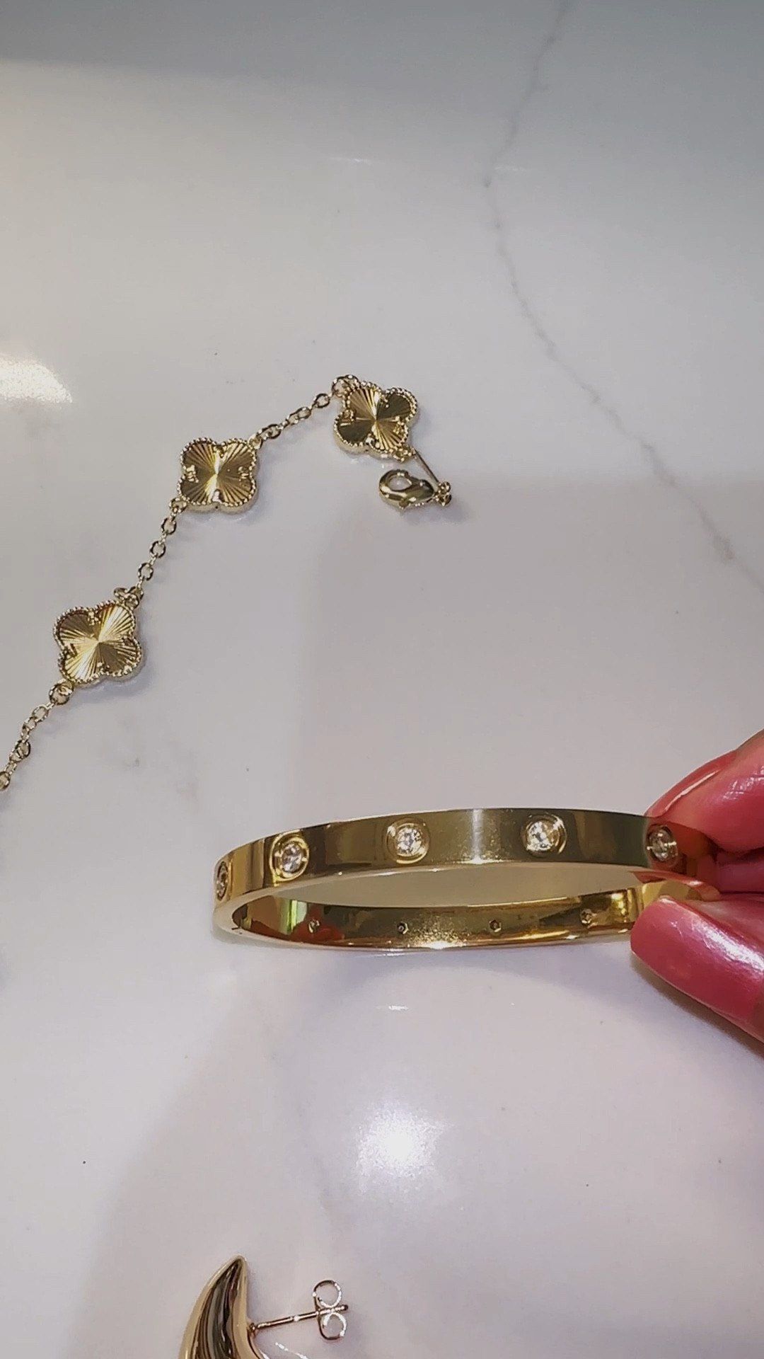 Beautiful bracelet and good quality. 
Designer inspired / Amazon prime day deal
Size: 16.0 cm

#LTKFindsUnder50 #LTKStyleTip #LTKSaleAlert