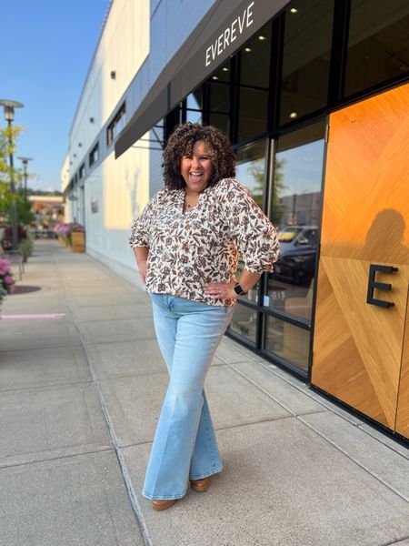 Wide legs are back and very on trend for fall!

This lighter wash high rise pair is giving me 90’s vibes and I’m here for it!

Wear them with a floral blouse and heeled clogs for a fun early fall look. 

#LTKover40 #LTKmidsize #LTKstyletip