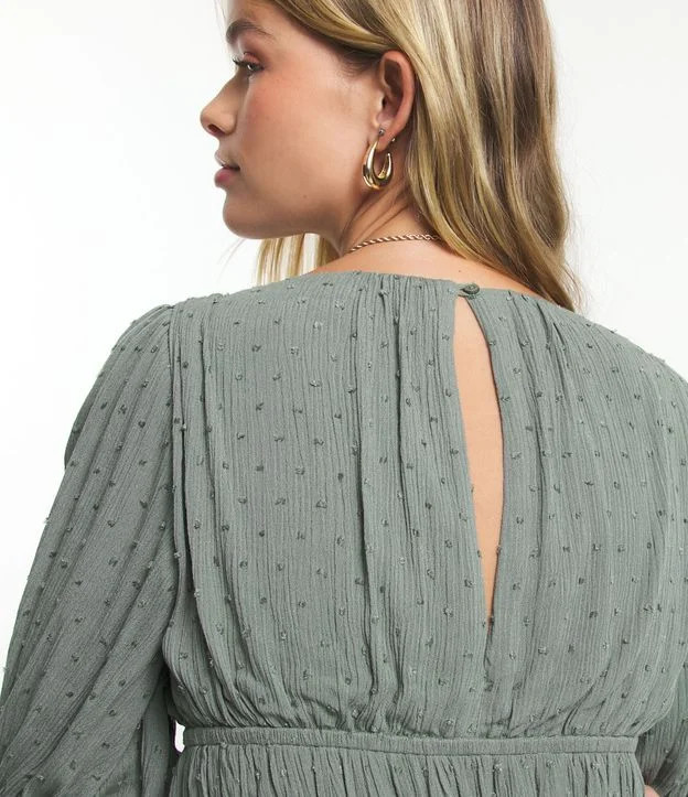 Vestido Longo Manga Evasê em Viscose Texturizada com Bolinhas Verde | Renner (BR)