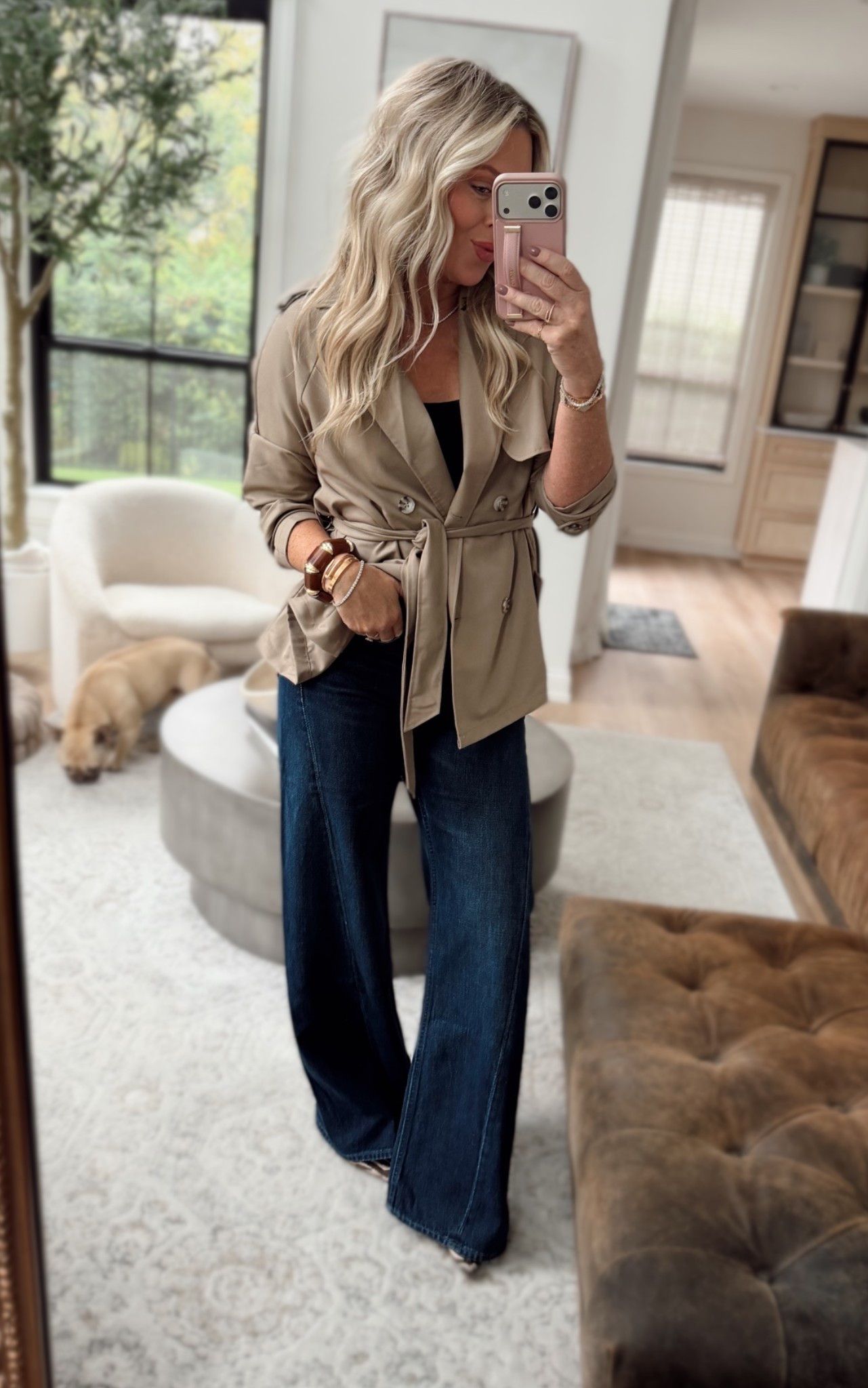 Size down in top and jeans are hard to get in this new wash release! Found fully in stock! TTS! 🤌🏼✨💕

#LTKootd #LTKgrwm #LTKSeasonal