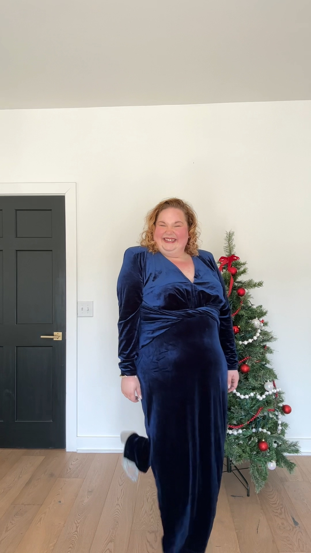 the perfect plus-size dress for your next holiday party! ⛄️❄️

#LTKHoliday #LTKplussize #LTKparties