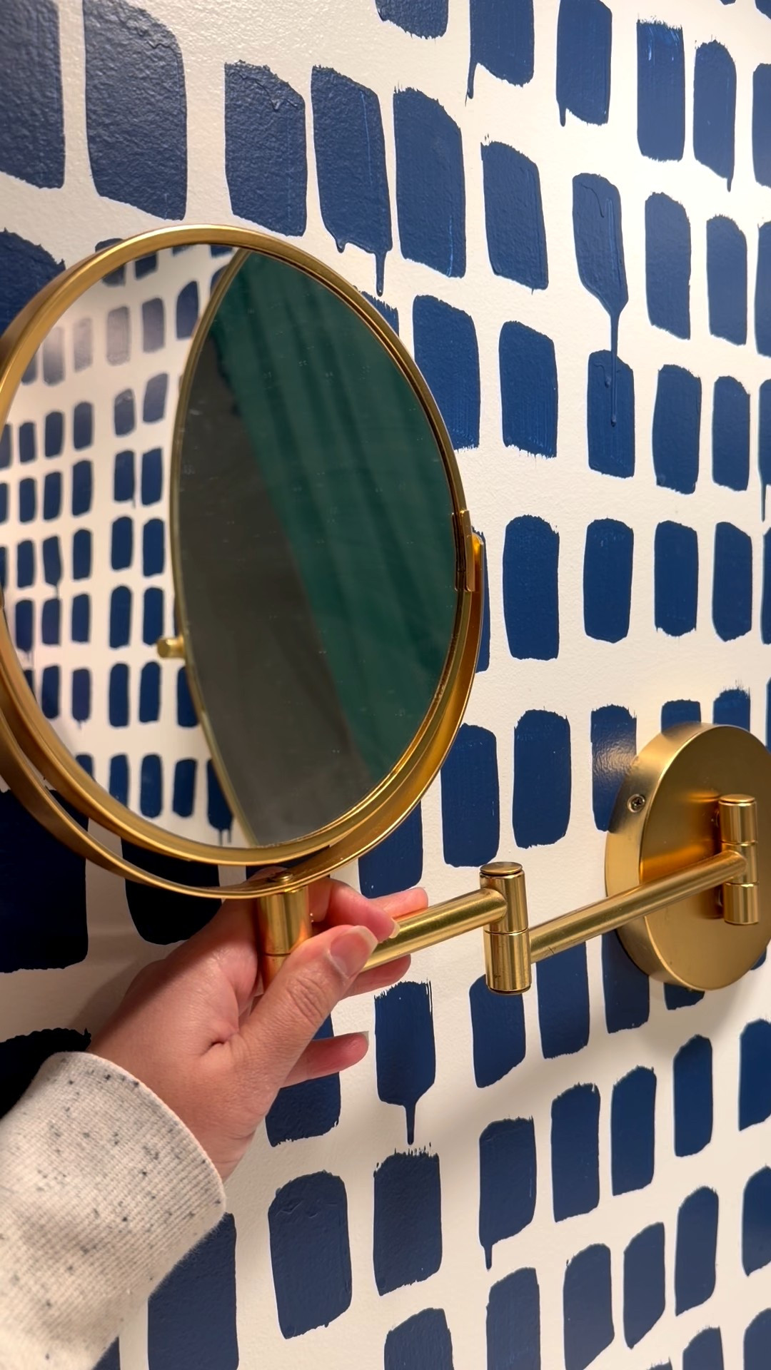 Bathroom must have #mirror #makeup

#LTKHome #LTKgrwm