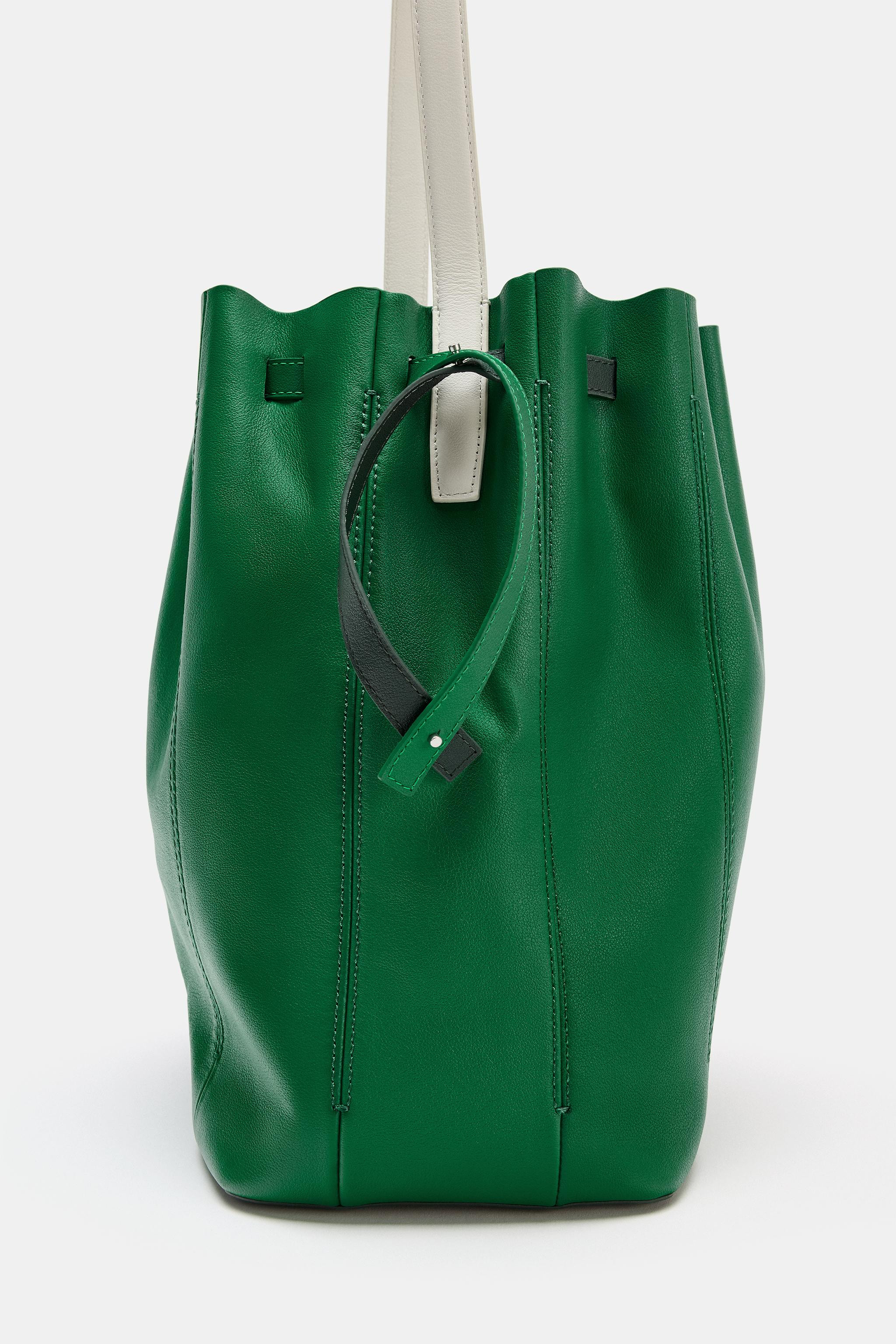 Large leather shoulder bag. Colorblock design. Removable interior zip pouch. Drawstring closure.H... | Zara US