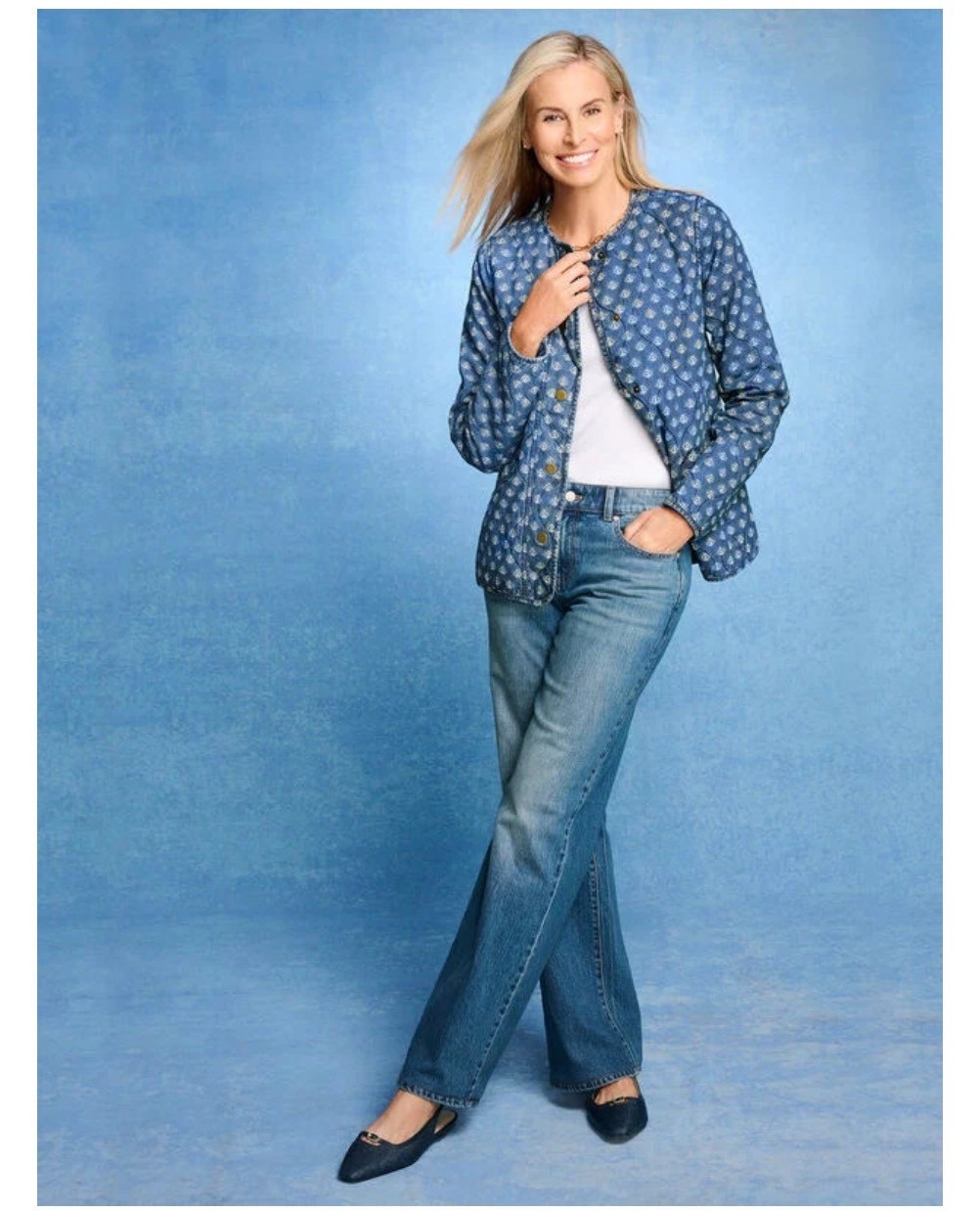 This denim quilted jacket is cool, fun and a great way to transition from winter to spring! Love the Ikat print 🫶