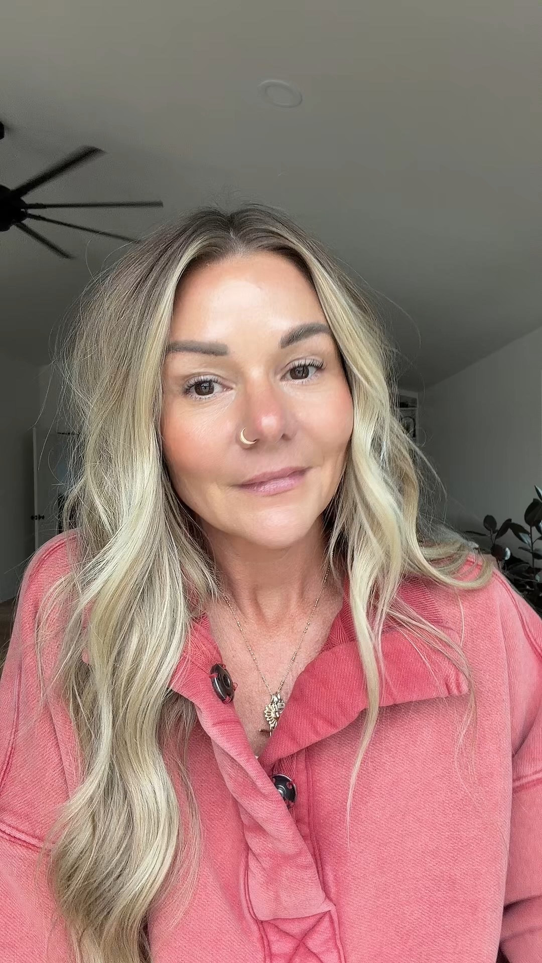 Sharing my OOTD 🫶🏼 everything except the clogs, watch & bracelets are linked here! Other items are linked on my SHOP MY

 

#LTKHoliday #LTKootd #LTKstorytime