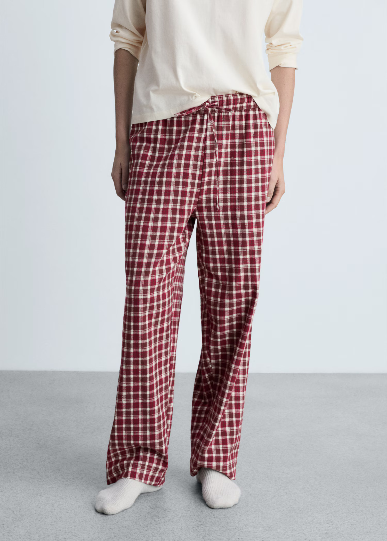 Two-piece flannel pajamas | Mango (US/MX/AU)