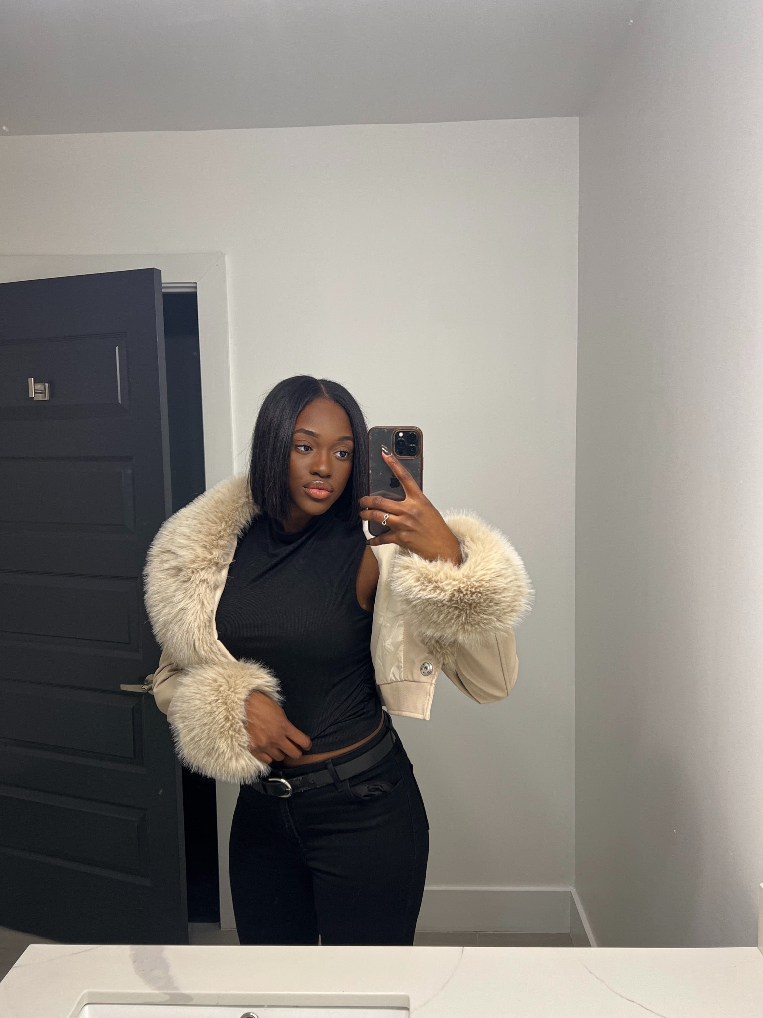 Faux Fur Jacket | Holiday Outfit Inspo | Winter Jacket 

Cream jacket, beige jacket, Cozy coat
 

#LTKSeasonal #LTKStyleTip