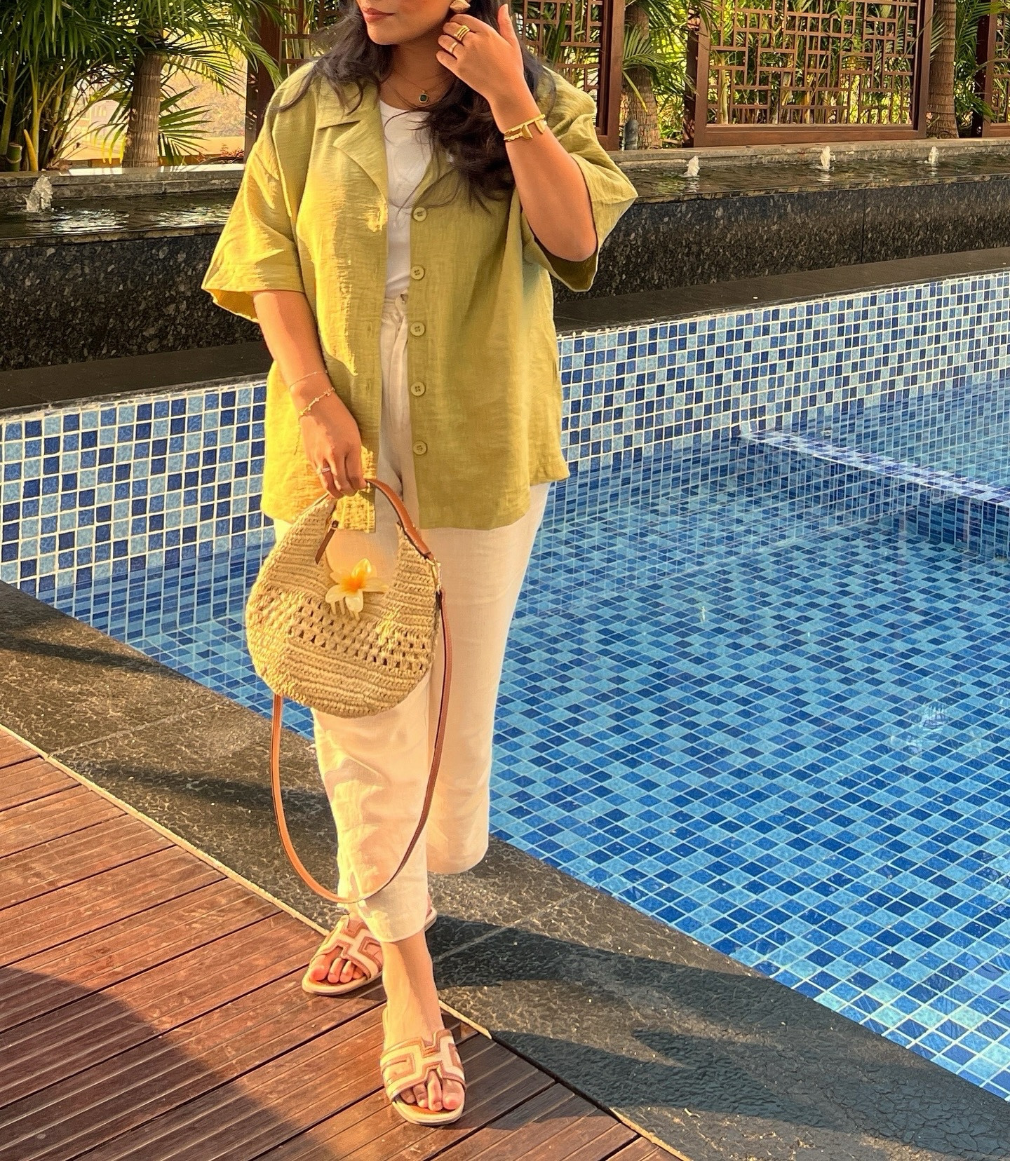 poolside linen outfit

- shirt in size 12
- trousers size 10 

kayali capri smells delish!
hourglass lipstick in magnolia 😍


 

#LTKtravel #LTKmodest #LTKuk