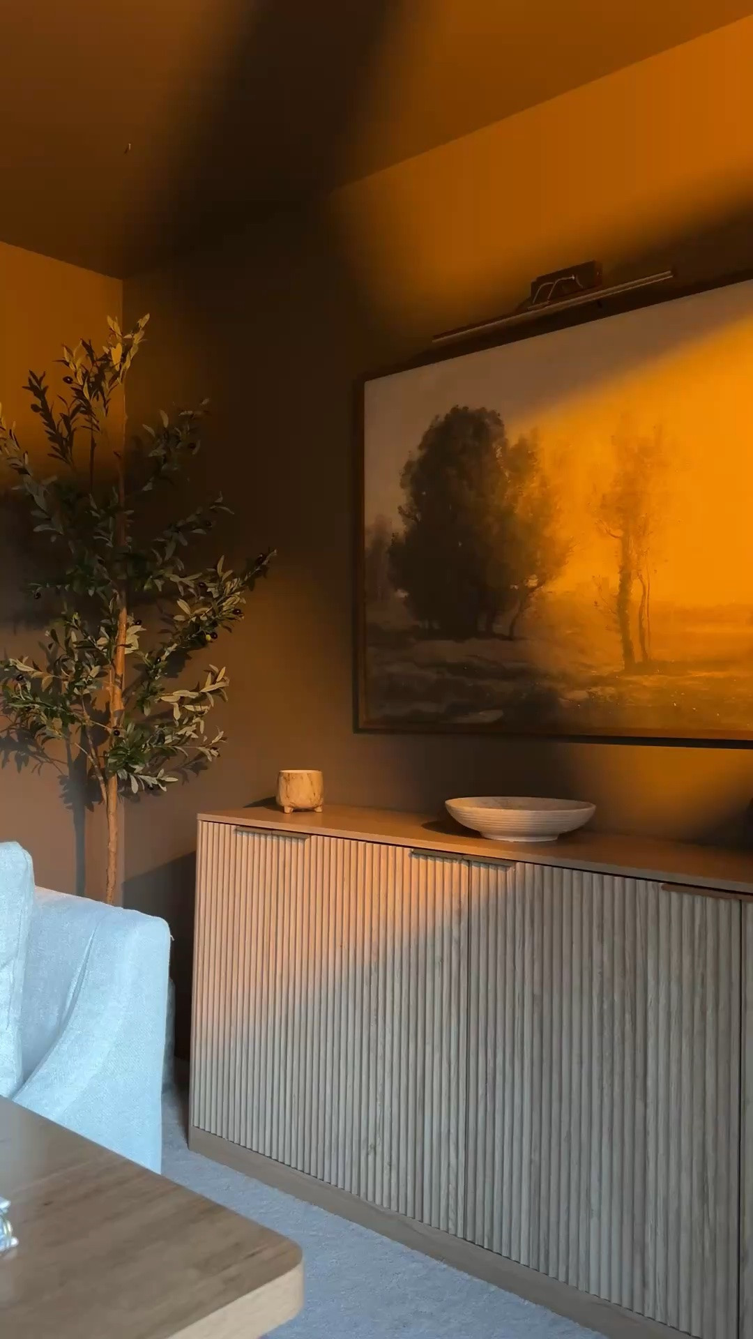 POV: you finally found the perfect organic modern office credenza 🤎✨

This fluted oak credenza completely transformed my office space 🤎 warm wood tones, clean lines, and so much hidden storage 👏🏼 It’s the statement piece that makes the whole room feel elevated, designer, and functional at the same time.

If you love the organic modern aesthetic, neutral home decor, luxe office styling, and timeless furniture pieces… this one is GOOD 😍 

#LTKHome #OrganicModern #HomeOfficeDecor #OfficeInspo #Credenza #FlutedFurniture #NeutralHomeDecor #ModernHomeDecor #HomeStyling #InteriorDesign #DesignerInspired #OakFurniture #OfficeMakeover #LuxuryHomeStyle #LTKFinds #AmazonHome #HomeDecorFinds #MinimalHome #WarmMinimalism

#LTKHome