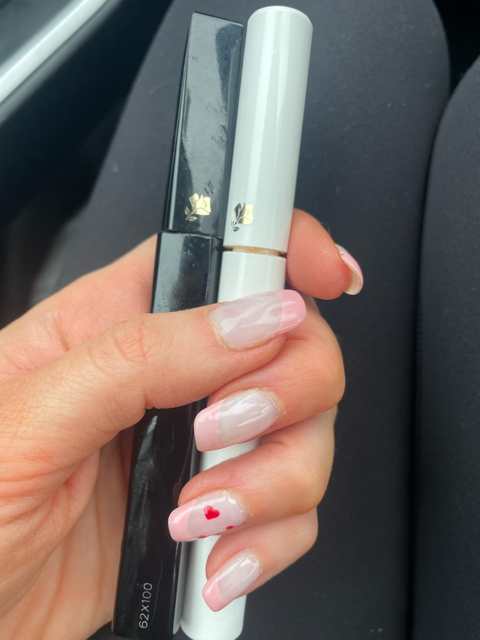 Only lash duo you’ll need. The waterproof keeps your lashes straight up and the primer separates 

#LTKmidsize #LTKMostLoved #LTKbeauty