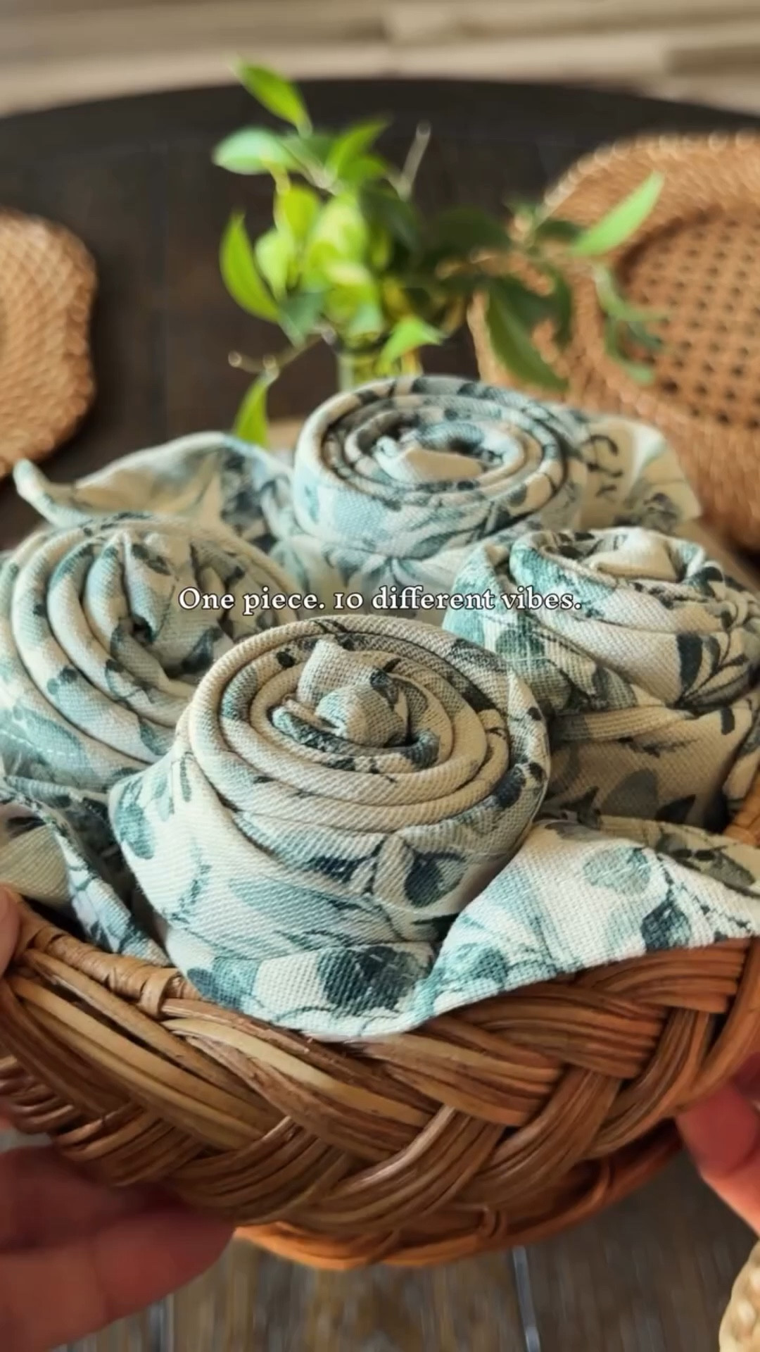 One piece. 10 different vibes.

Same piece. 10 different vibes.
Which one’s your favorite? 
Save this for later 🤍

#cozy #cozyvibes #cozyathome #homedecor #cozyhome

#LTKHome
