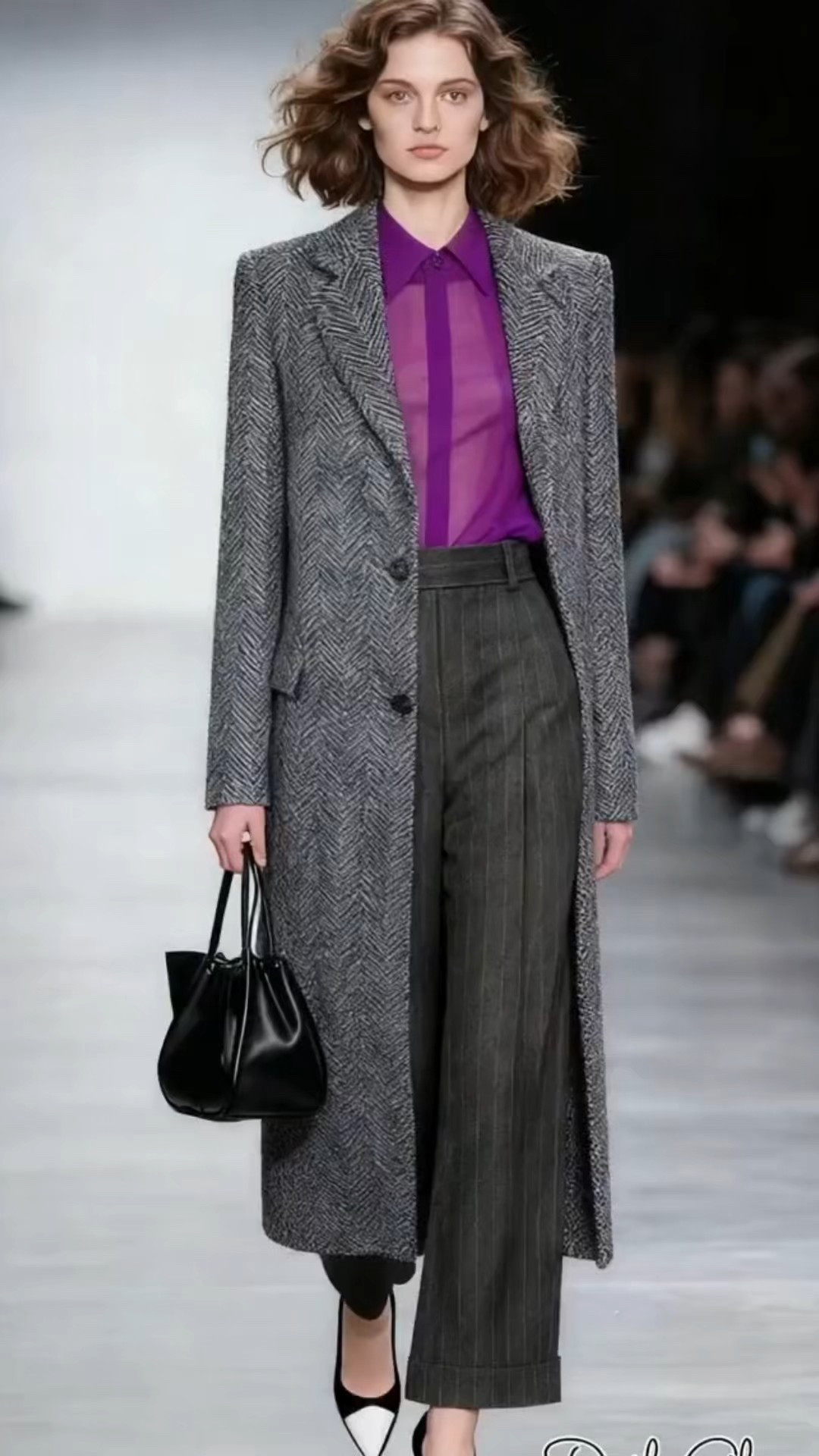 💜 Girls, this is my ultimate power fit for fall/winter! The sharp herringbone maxi coat adds instant polish, while the sheer violet blouse brings a subtle, sexy pop. Pair it with high-waisted pinstripe wide-legs and sleek pointed-toe heels for a look that’s equal parts office-ready and date-night chic.

#PowerDressing #FallWinterOOTD #SheerBlouseOutfit #HerringboneCoat #PinstripePants #LTKWorkwear

#LTKootd