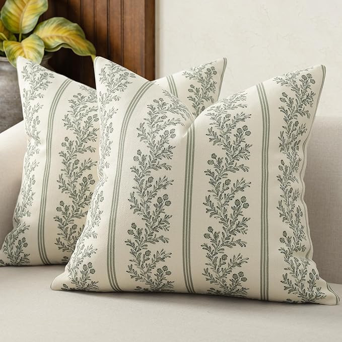 DKwizme Floral Pillow Covers 20x20 Set of 2, Country Botanical Throw Pillow Cover for Sofa Couch ... | Amazon (CA)