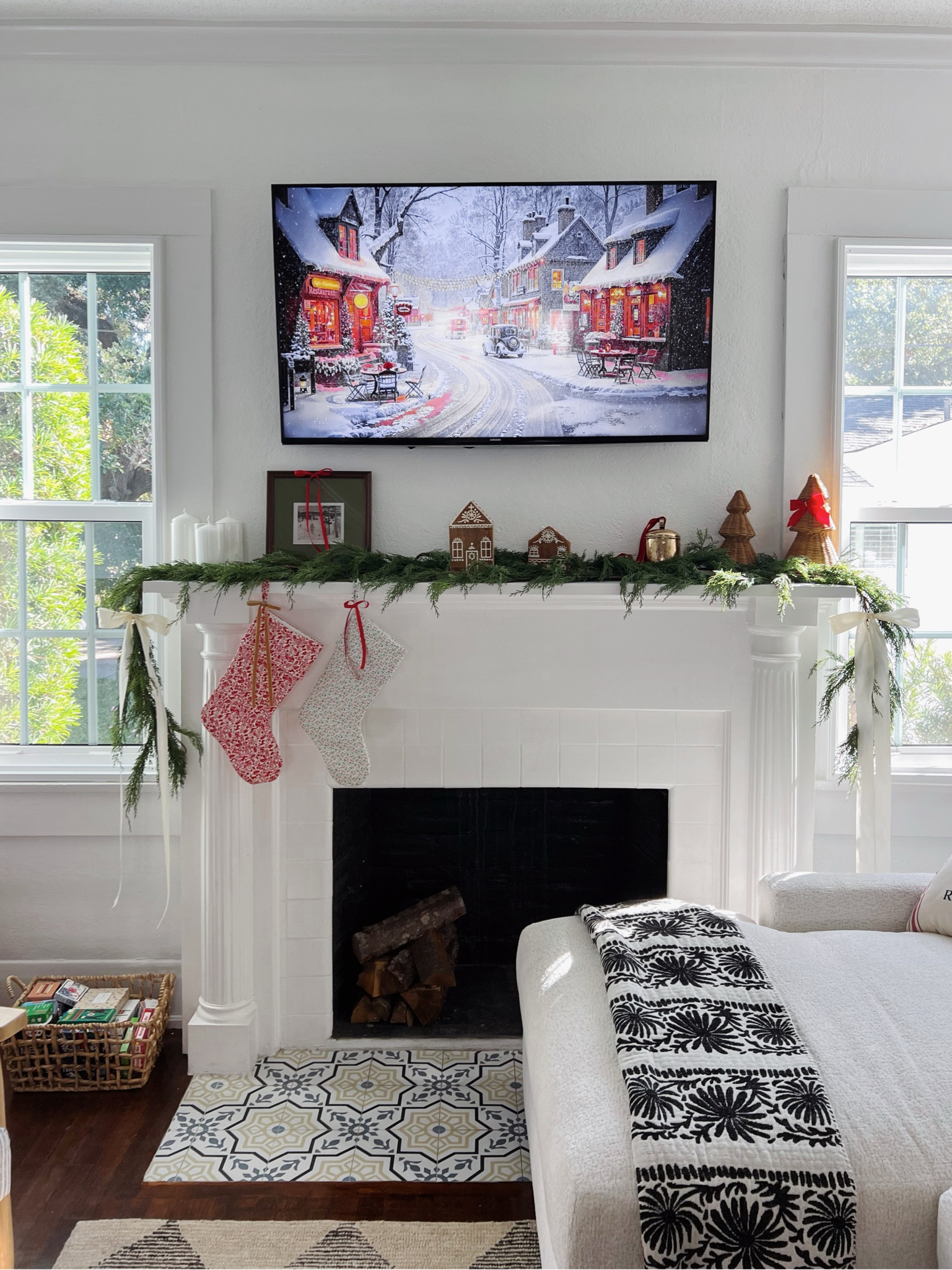 christmas mantel decor!!! 🌲💌
- garland is from joann, couldn’t link it! called norfolk pine!

#LTKHome #LTKHoliday #LTKSeasonal
