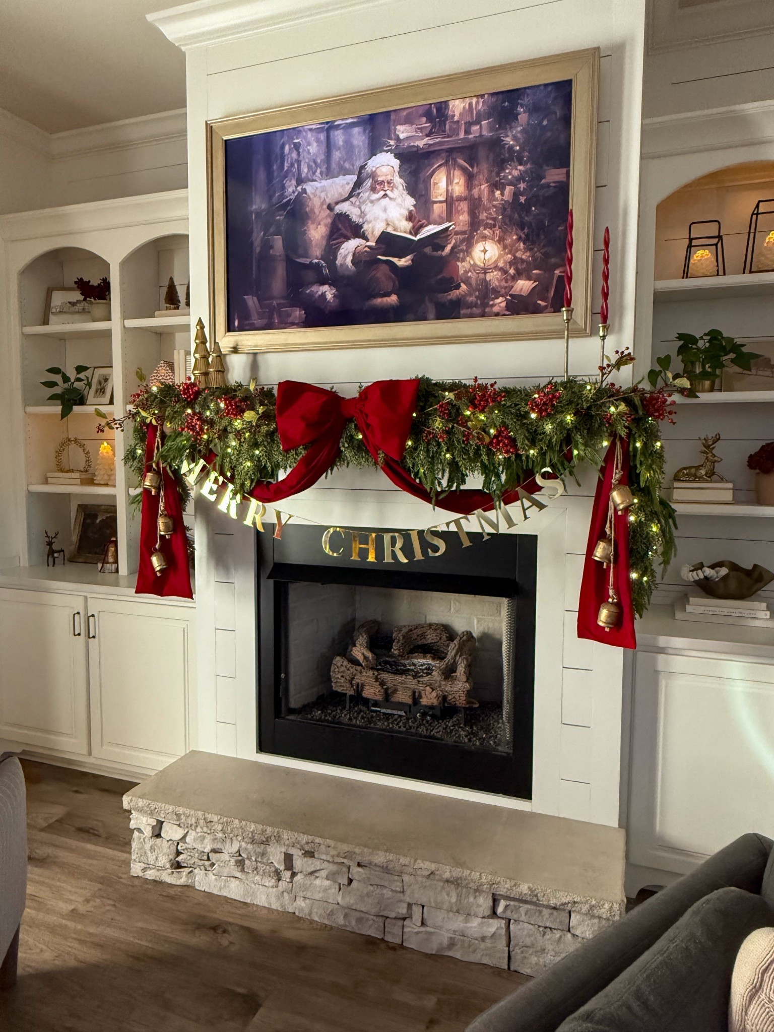 Mantle details 

#LTKSeasonal #LTKHome #LTKHoliday