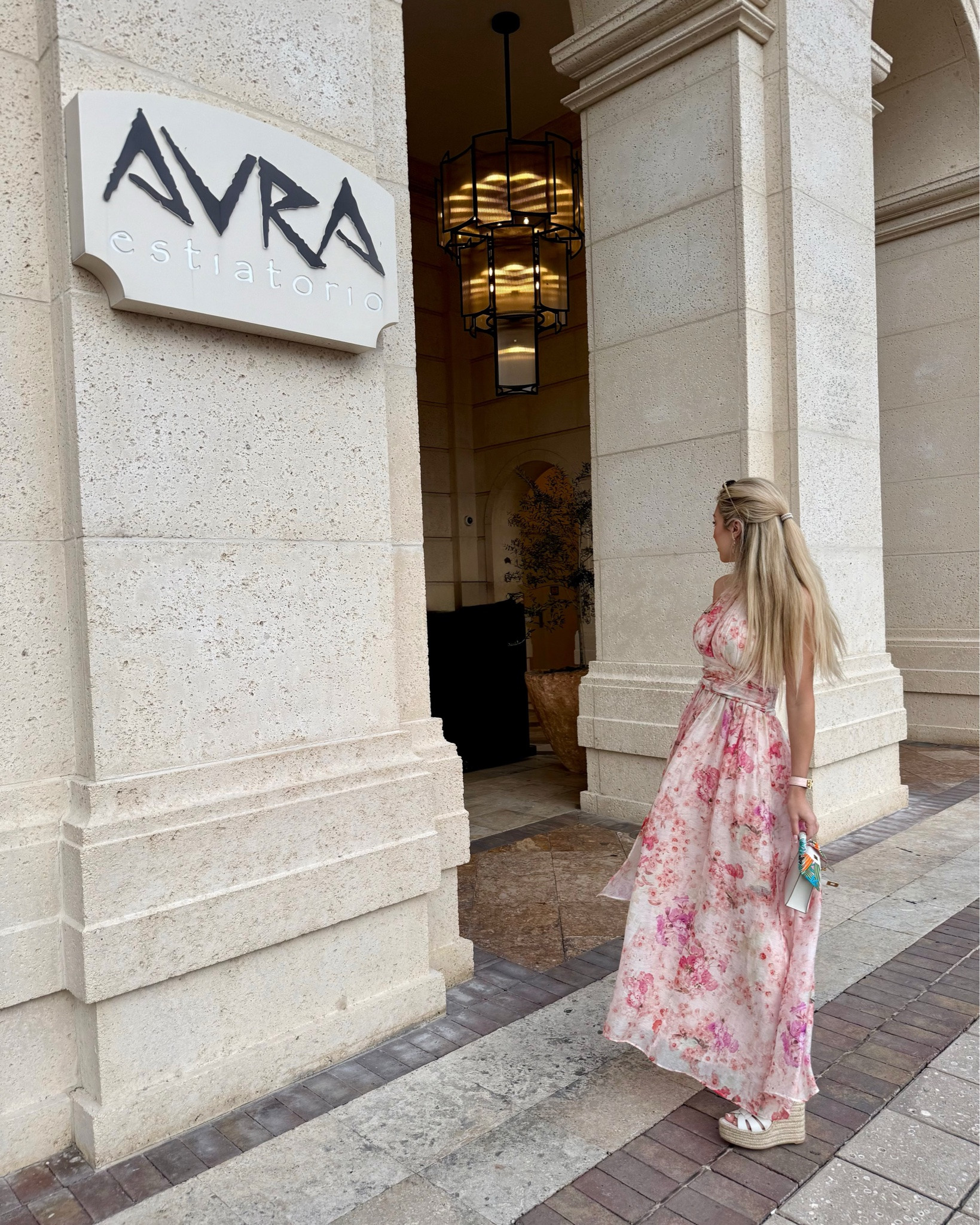 One of those great nights in a long flowy floral dress 🌸✨🇬🇷 wearing a size S. The fabric feels like a perfect blend of silk and linen - flowy/shiny yet with a bit of a structure!💗

#LTKgrwm #LTKSeasonal #LTKWedding