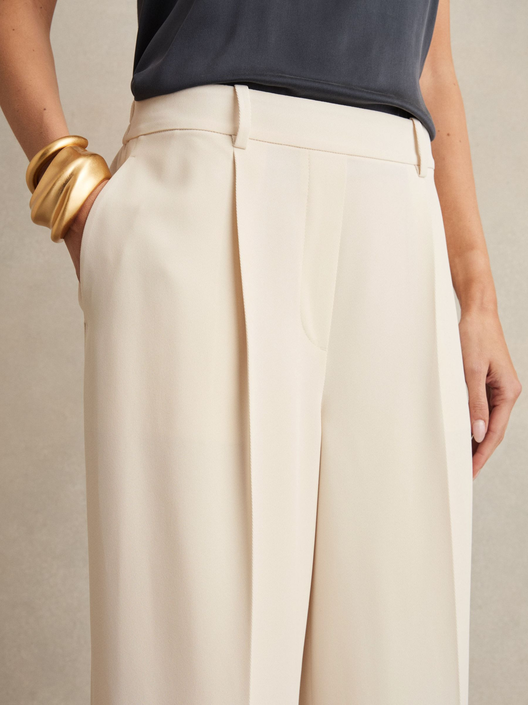 Reiss Elasticated-Waist Wide-Leg Twill Trousers in Cream | REISS | Reiss US