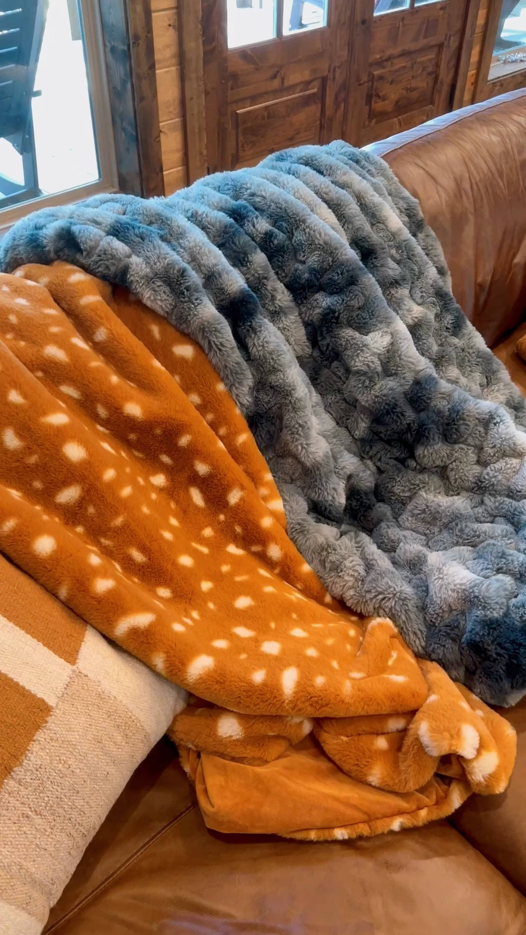 Anthropologie fur throw - 30% off.

Gifts for parents. Gifts for in-laws. Home style. Home sale. Anthro sale. Throw blanket  

#LTKHoliday #LTKGiftGuide #LTKCyberWeek