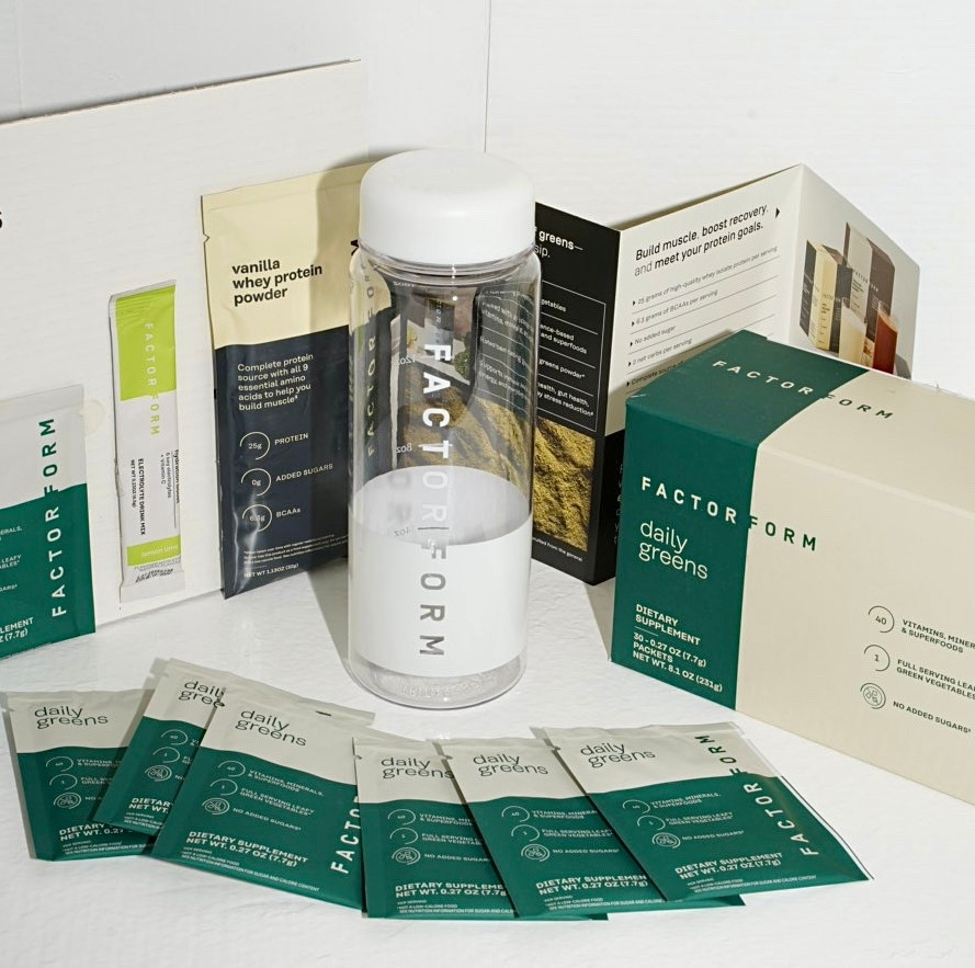 FACTOR FORM Daily Greens, Electrolytes, and Protein Powder!

The vanilla tastes like cake and the greens taste good!! 

#LTKActive #LTKfitnessgoals #LTKFindsUnder50