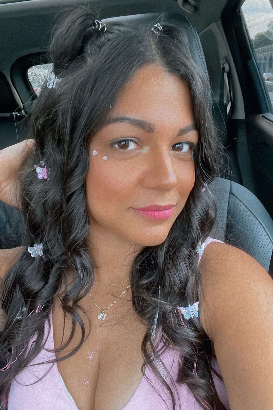 Thank you for stopping by! Follow for more 💕
Concert Look, Concert Hairstyle, Concierto, Fun Hairstyle, Concert Outfit, Accesorios De Cabello, Tinsel Hair, Best Bodysuit, Glitter Hair

#LTKparties #LTKstyletip #LTKfindsunder50