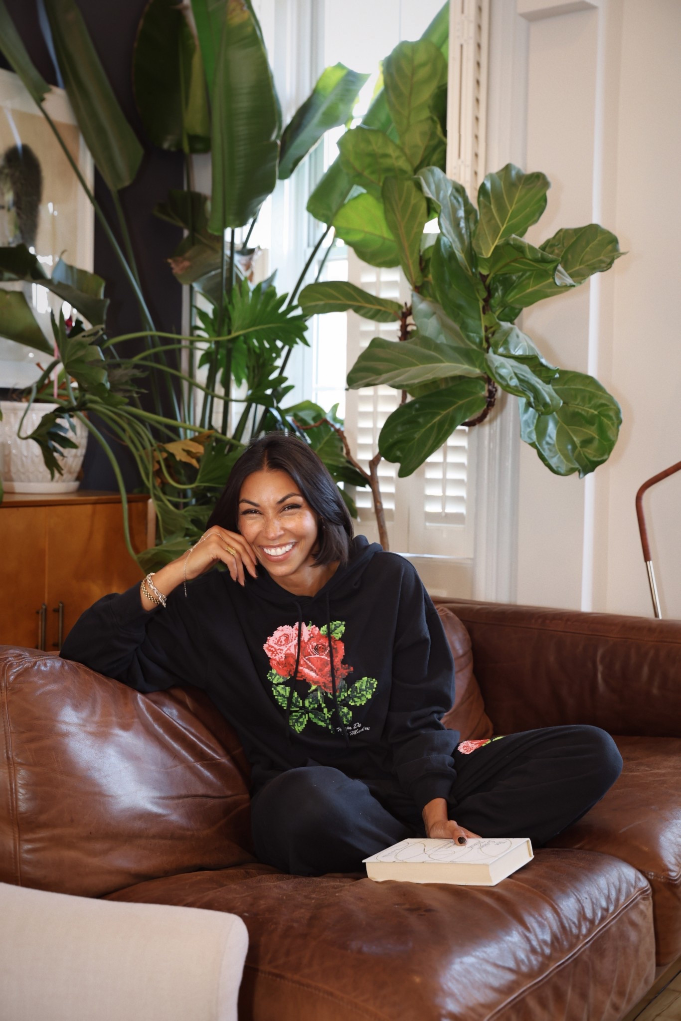 Drop-off mornings but make it Latina-founded. ✨I love supporting brands that celebrate our culture, and this Nueva Vida sweatset from Hija de Tu Madre does exactly that, comfy, and full of pride.
Shop the Nueva Vida Collection by Hija de Tu Madre, available only on Walmart.com
#WalmartPartner @walmart



#LTKFindsUnder50