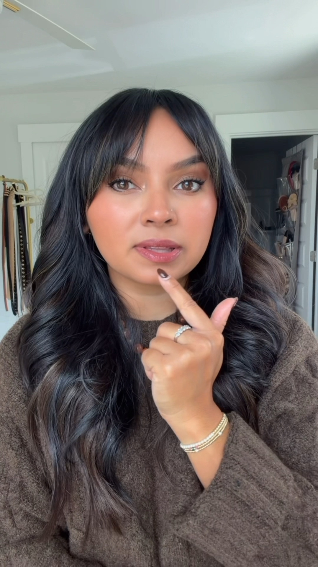 Liner shade 162 nude brun
Lipstick color 56 moment 
Blush shade 44 Nude Lavalliere - iconic dusty pink satin layered over the Dibs 5.5 stick 
Sweater size xs TTS

#LTKStyleTip 



#LTKGiftGuide #LTKHoliday #LTKBeauty